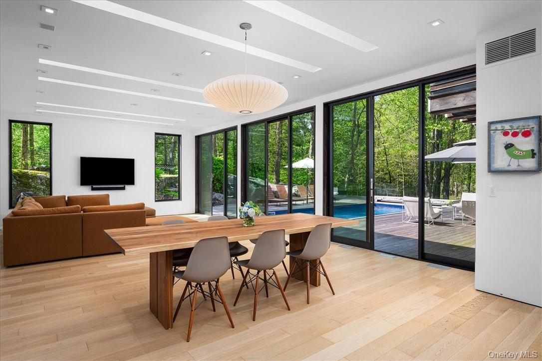 971 Fenimore Road, Larchmont, NY 10538