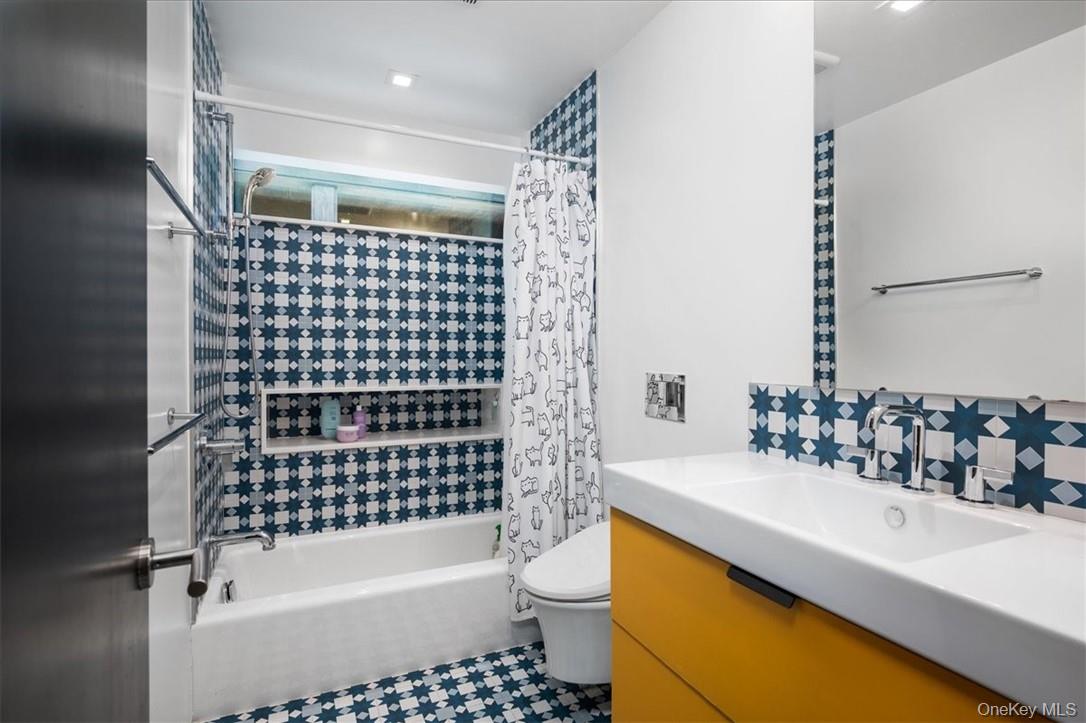 971 Fenimore Road, Larchmont, NY 10538