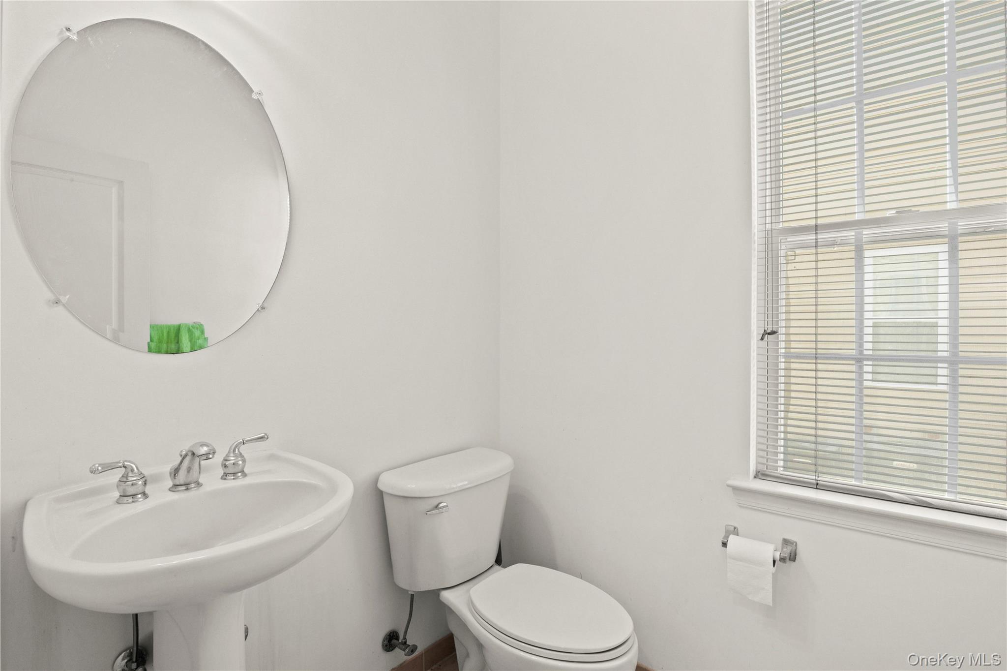 33 Pinehurst Drive, Mount Sinai, NY 11766