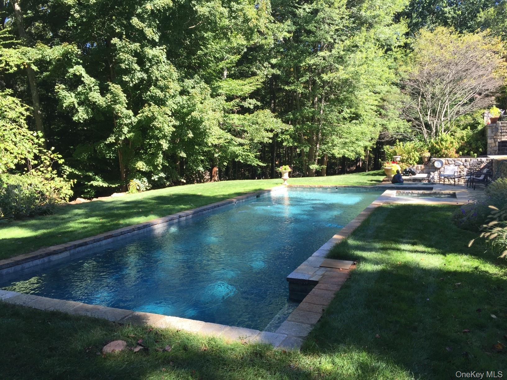 4 Hidden Valley Way, Bedford, NY 10506