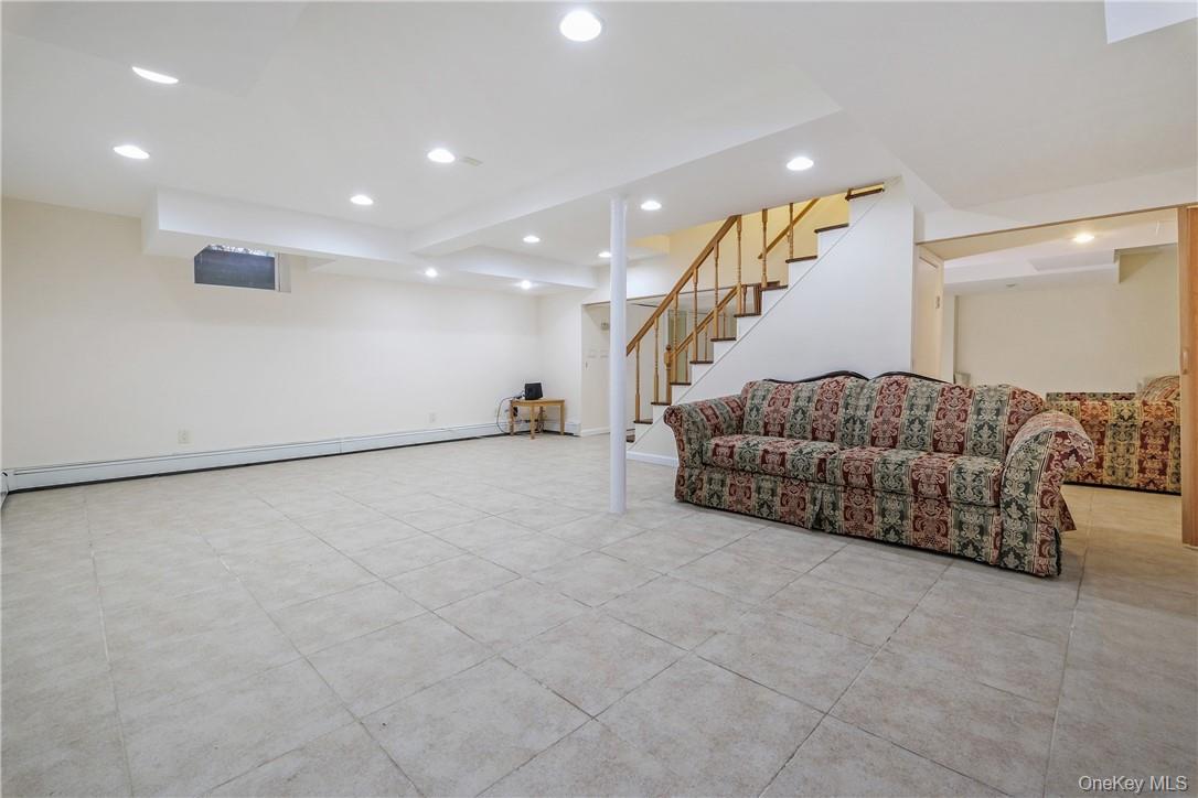 43 Palmer Avenue, Scarsdale, NY 10583