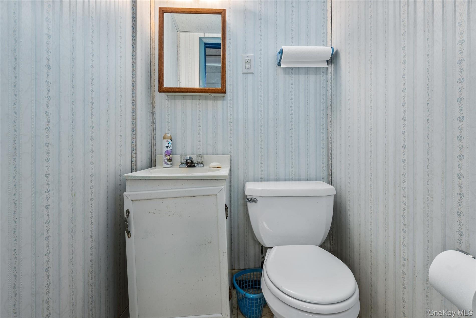 647 Seamans Neck Road, Seaford, NY 11783