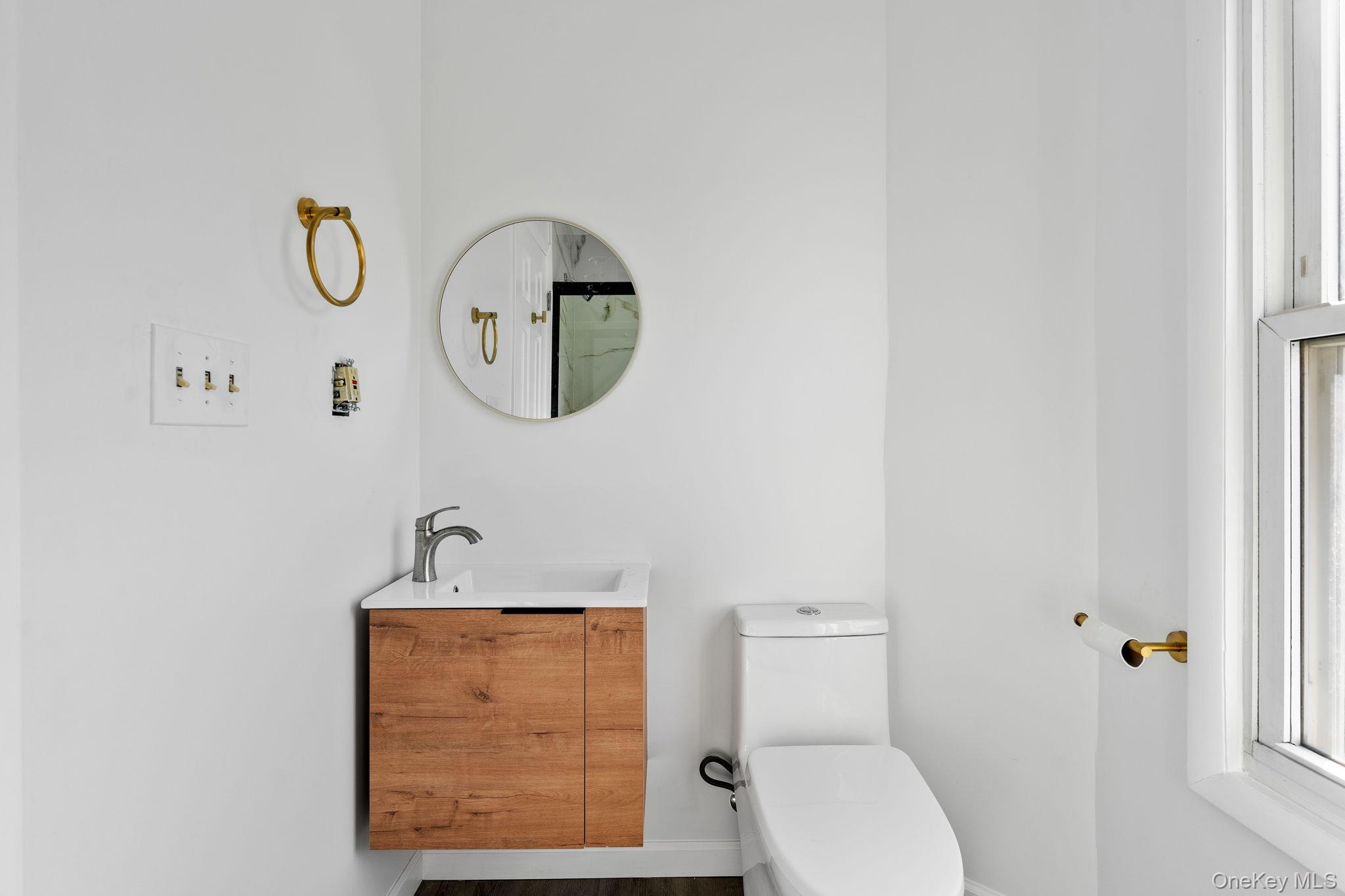 87 Winnikee Avenue, Poughkeepsie, NY 12601