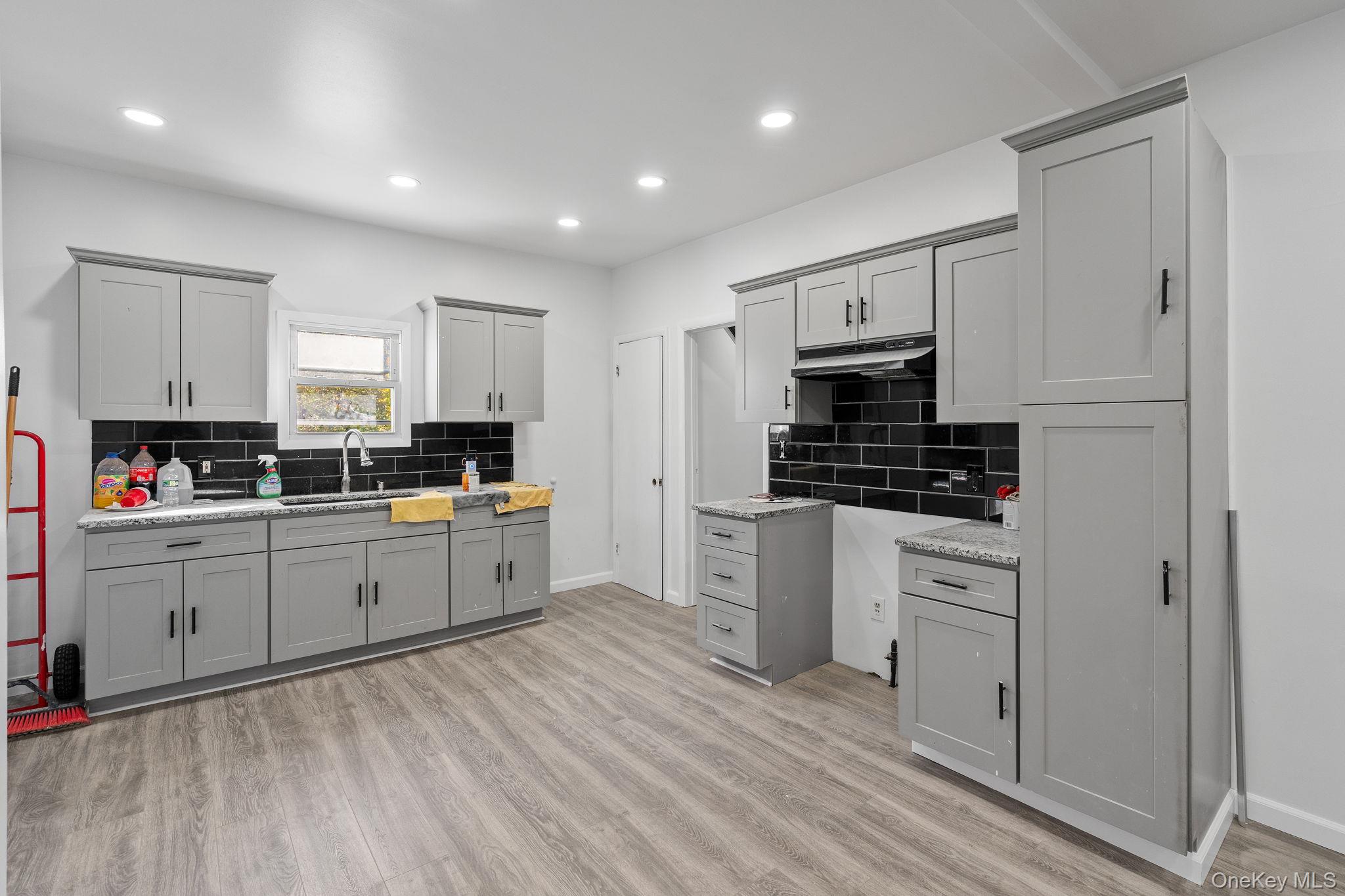 87 Winnikee Avenue, Poughkeepsie, NY 12601