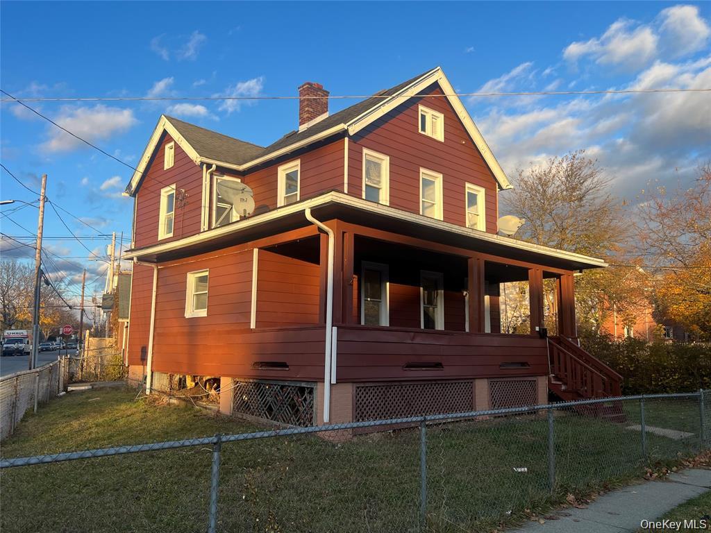 87 Winnikee Avenue, Poughkeepsie, NY 12601