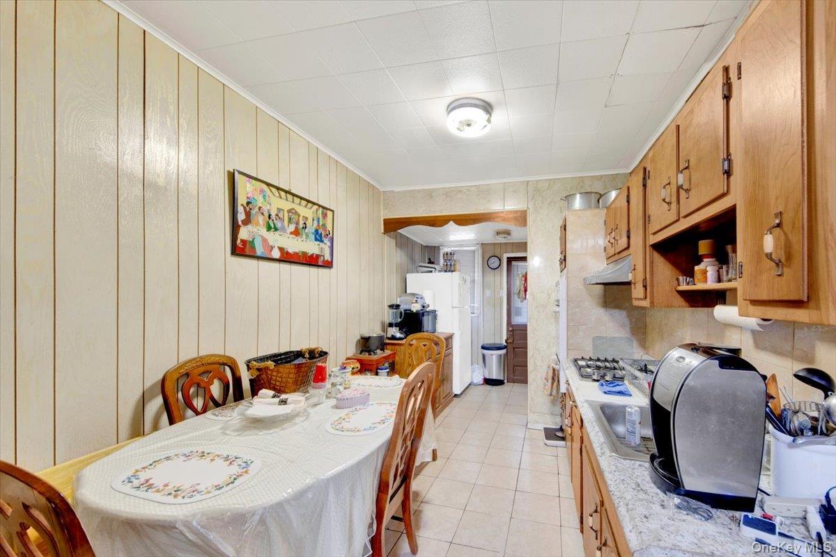 1238 Colgate Avenue, Bronx, NY 10472