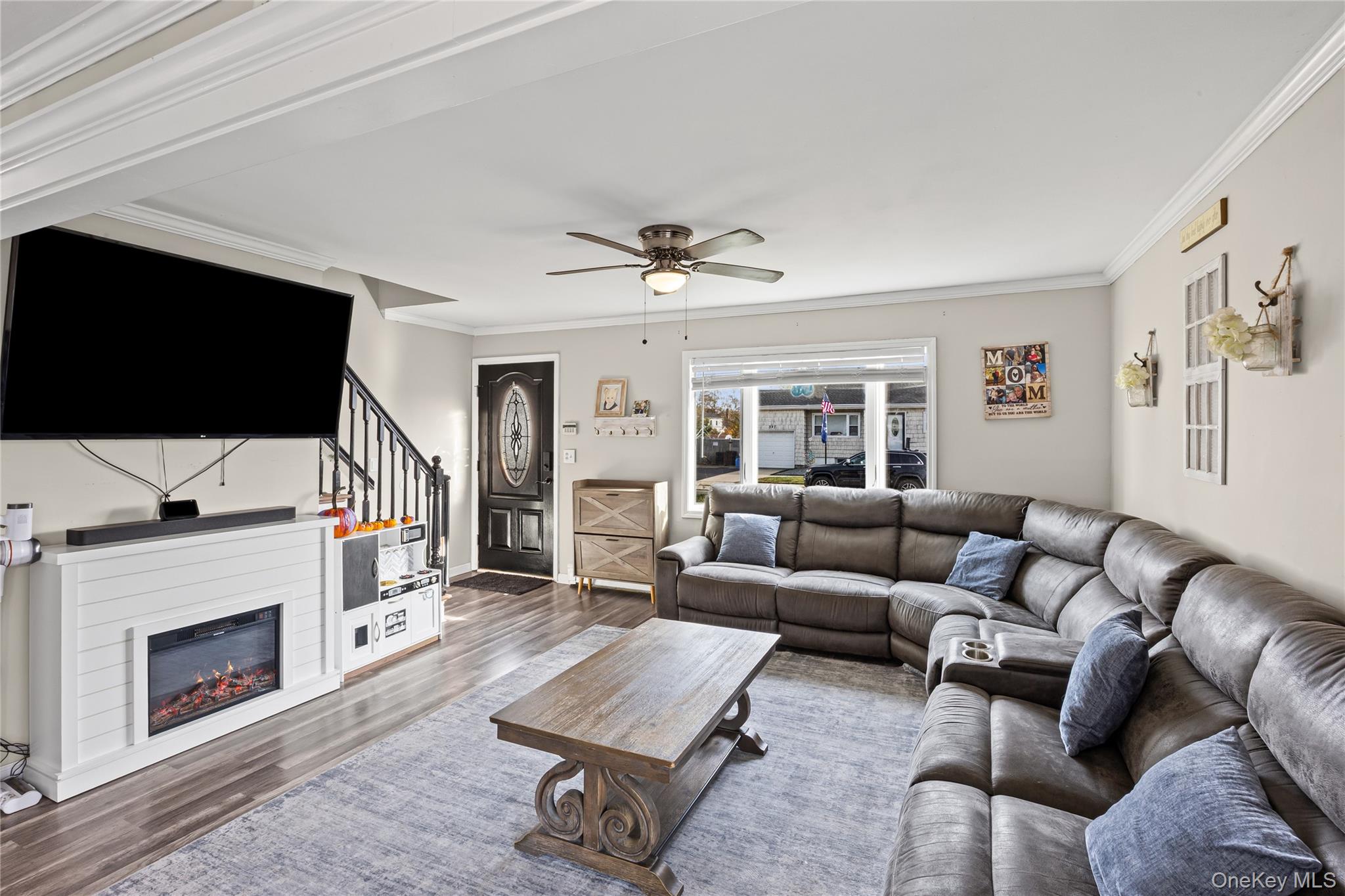 398 Concord Avenue, Lindenhurst, NY 11757