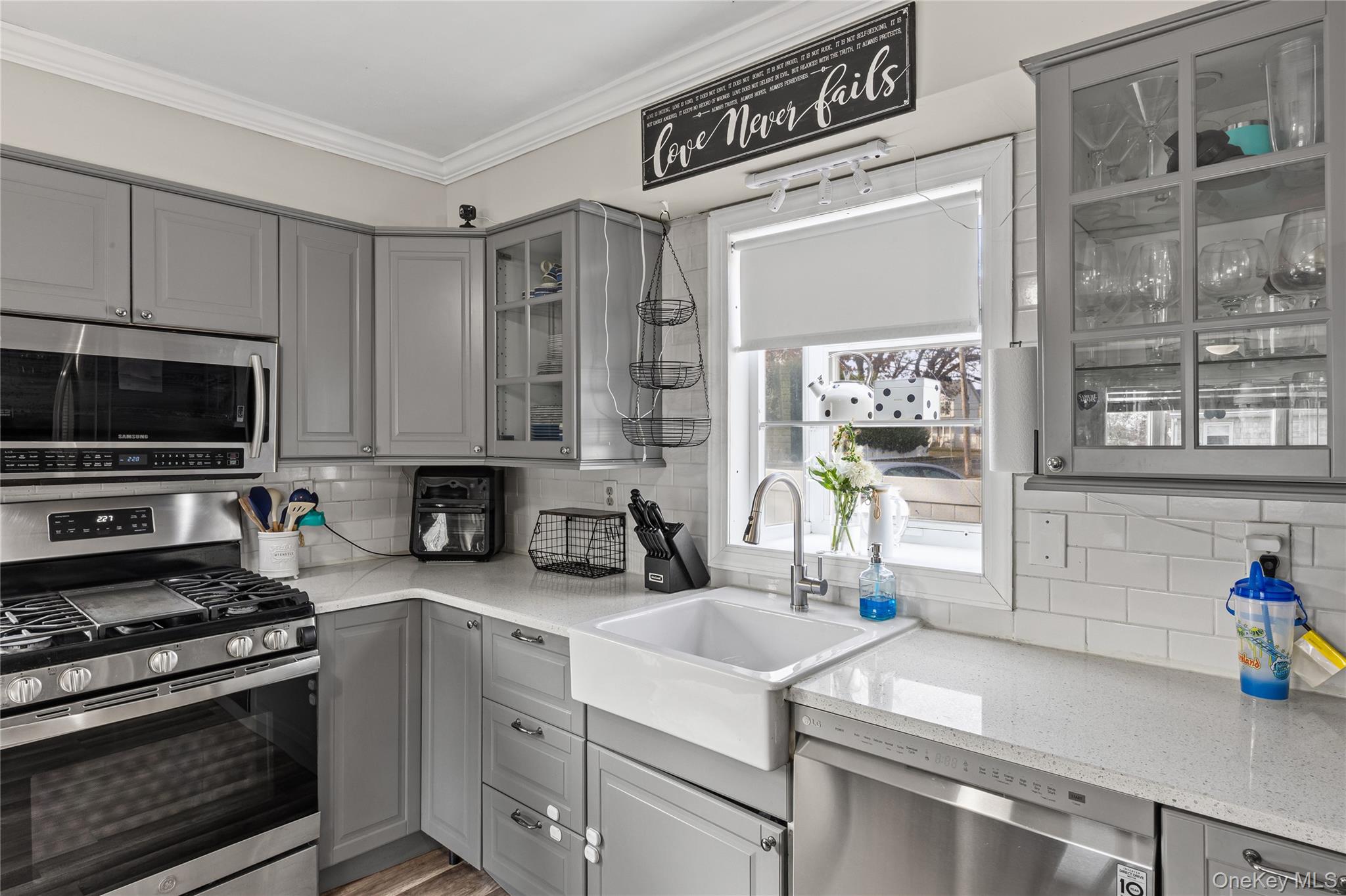 398 Concord Avenue, Lindenhurst, NY 11757