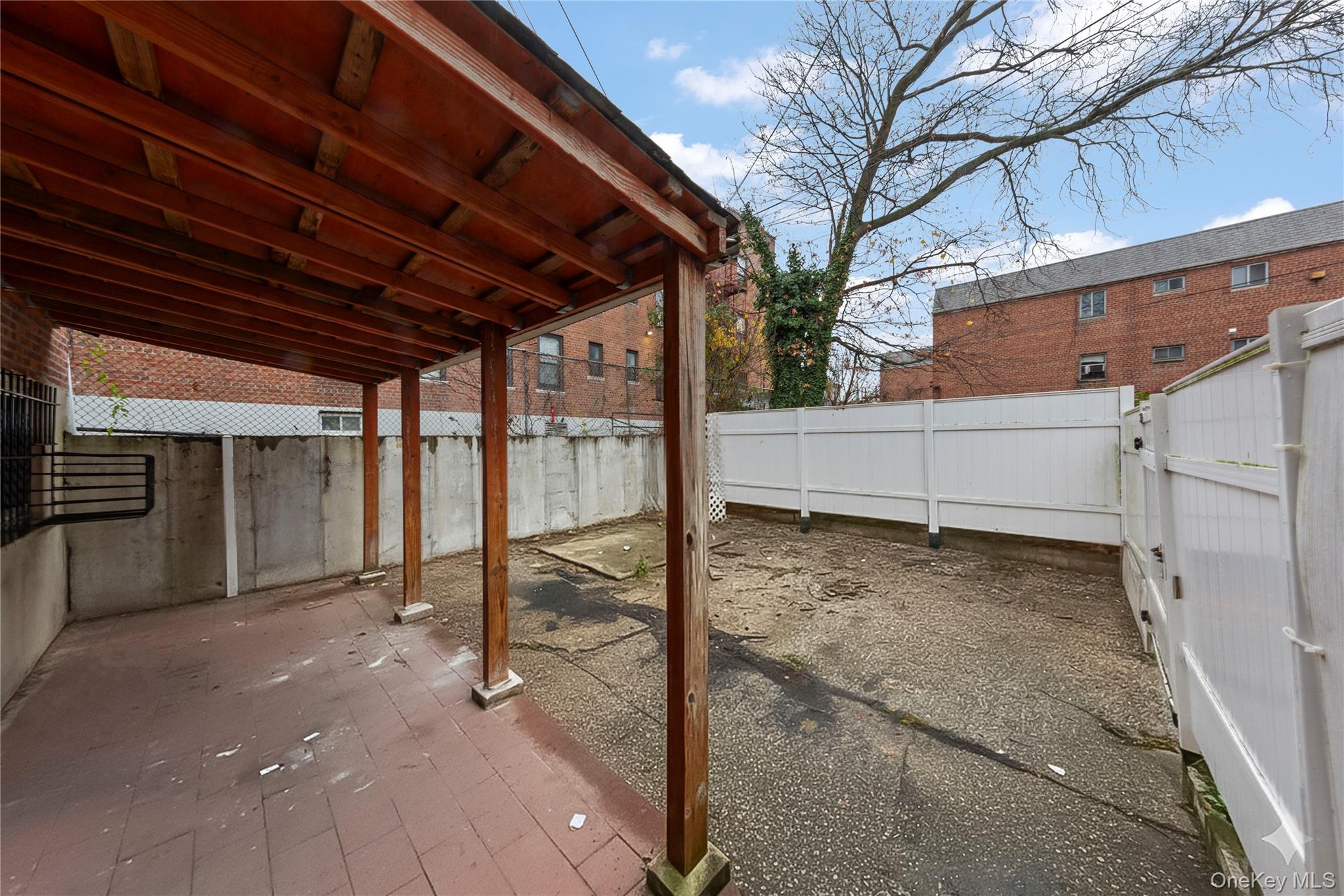 9141 195th Street, Hollis, NY 11423