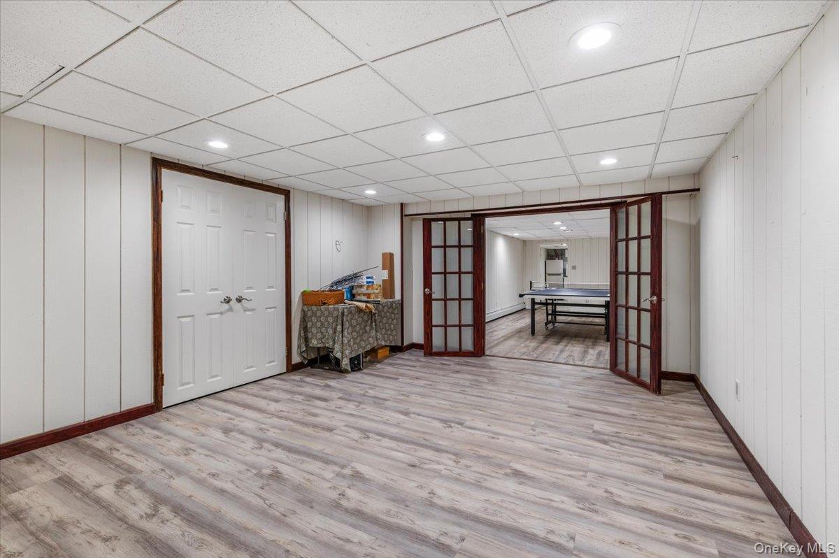 10 Faulkner Lane, Dix Hills, NY 11746