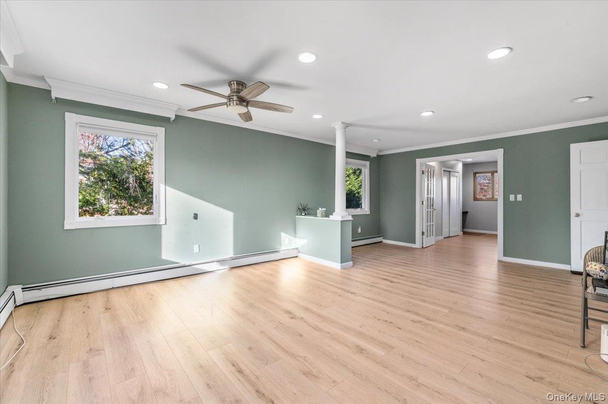 10 Faulkner Lane, Dix Hills, NY 11746