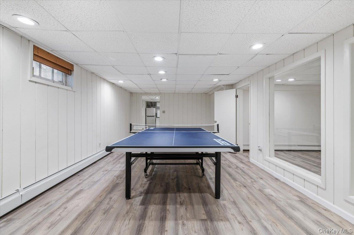 10 Faulkner Lane, Dix Hills, NY 11746