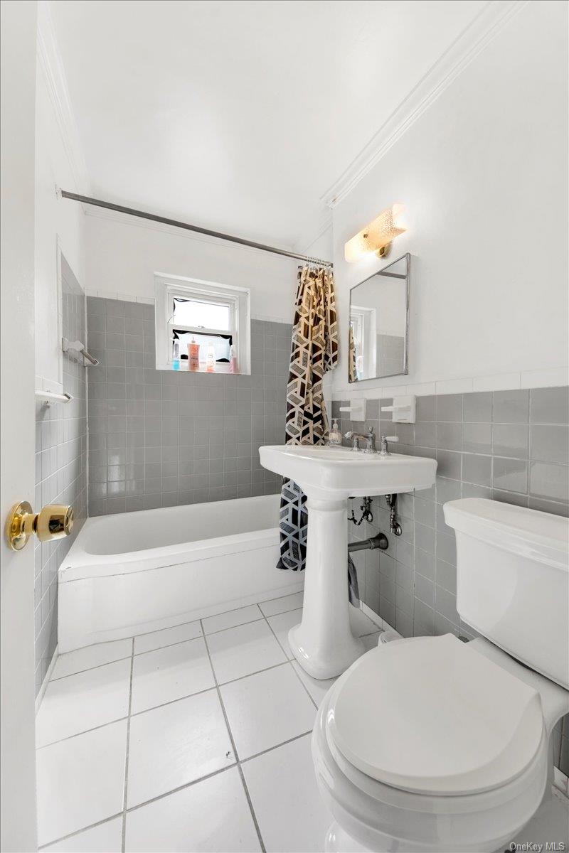 1879 Crompond Road # G-10, Peekskill, NY 10566