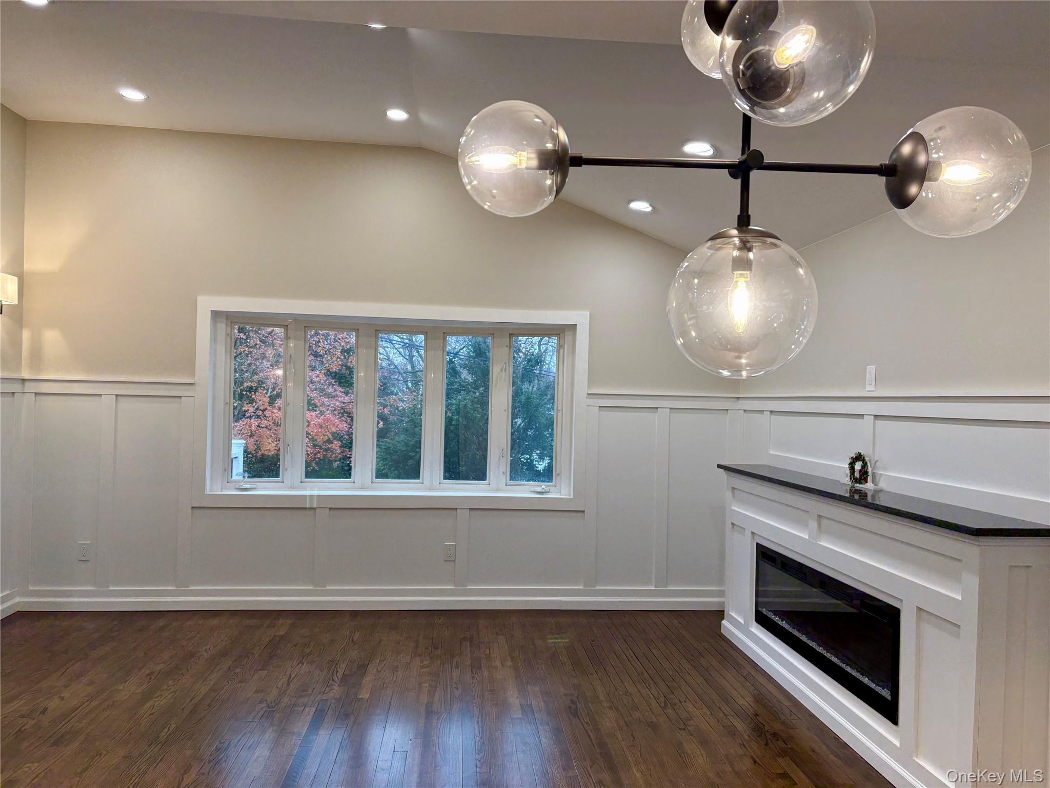 12 Hampton Road, Sound Beach, NY 11789