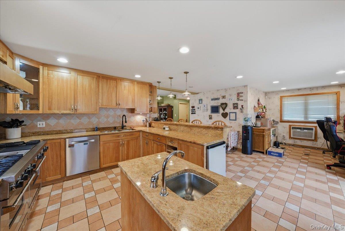 47-23 164th Street, Flushing, NY 11358