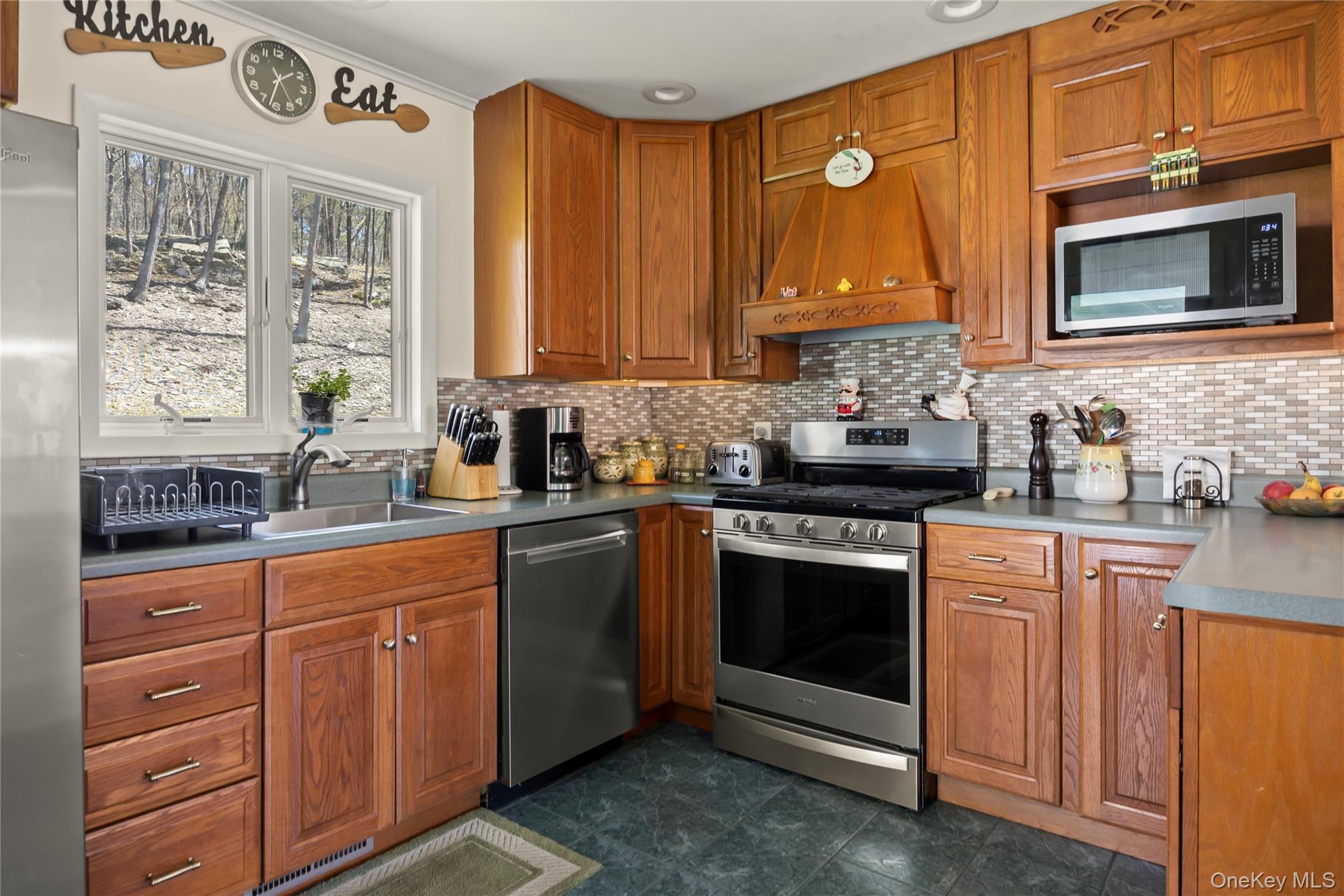 412 Vosenkill Road, Athens, NY 12015