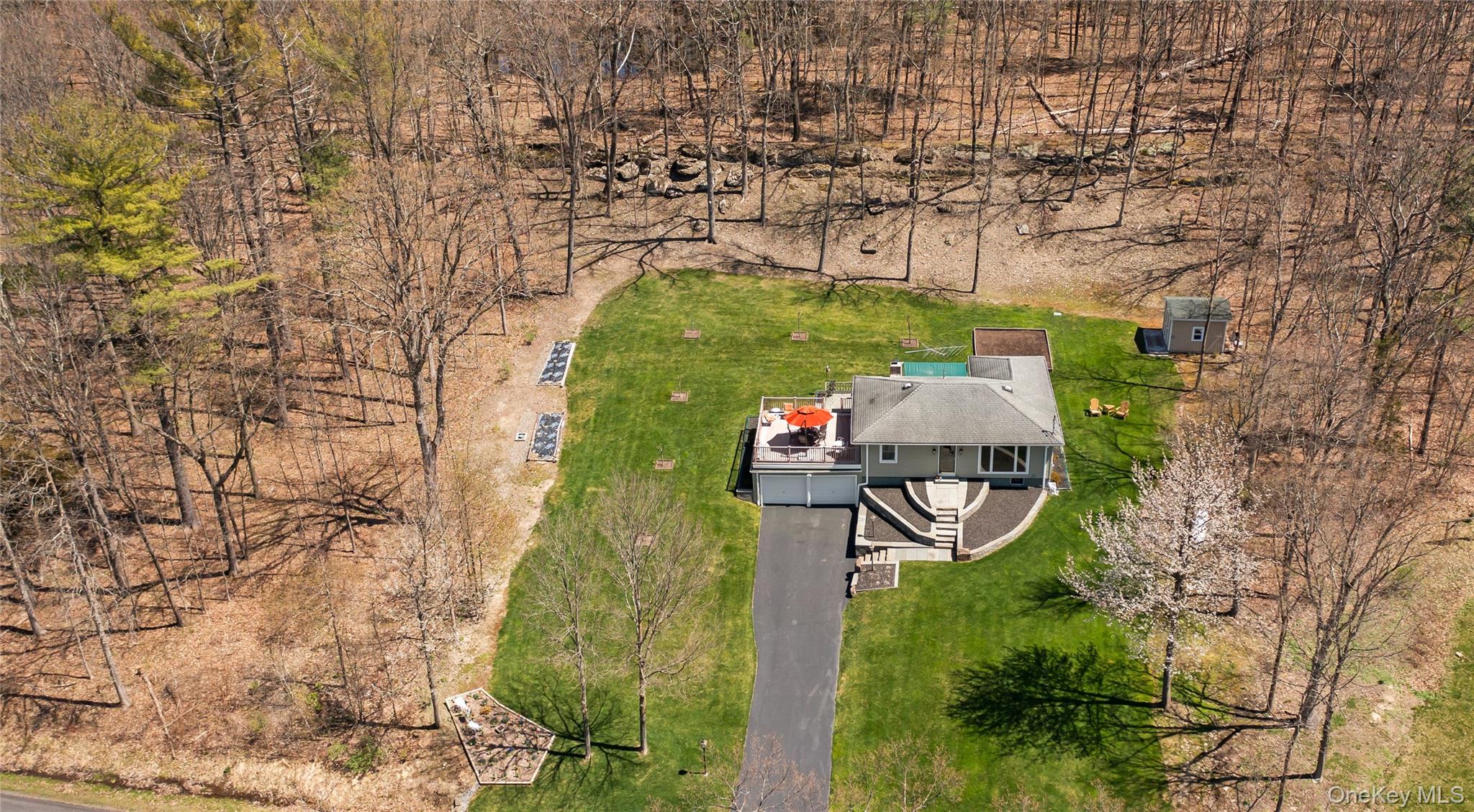 412 Vosenkill Road, Athens, NY 12015