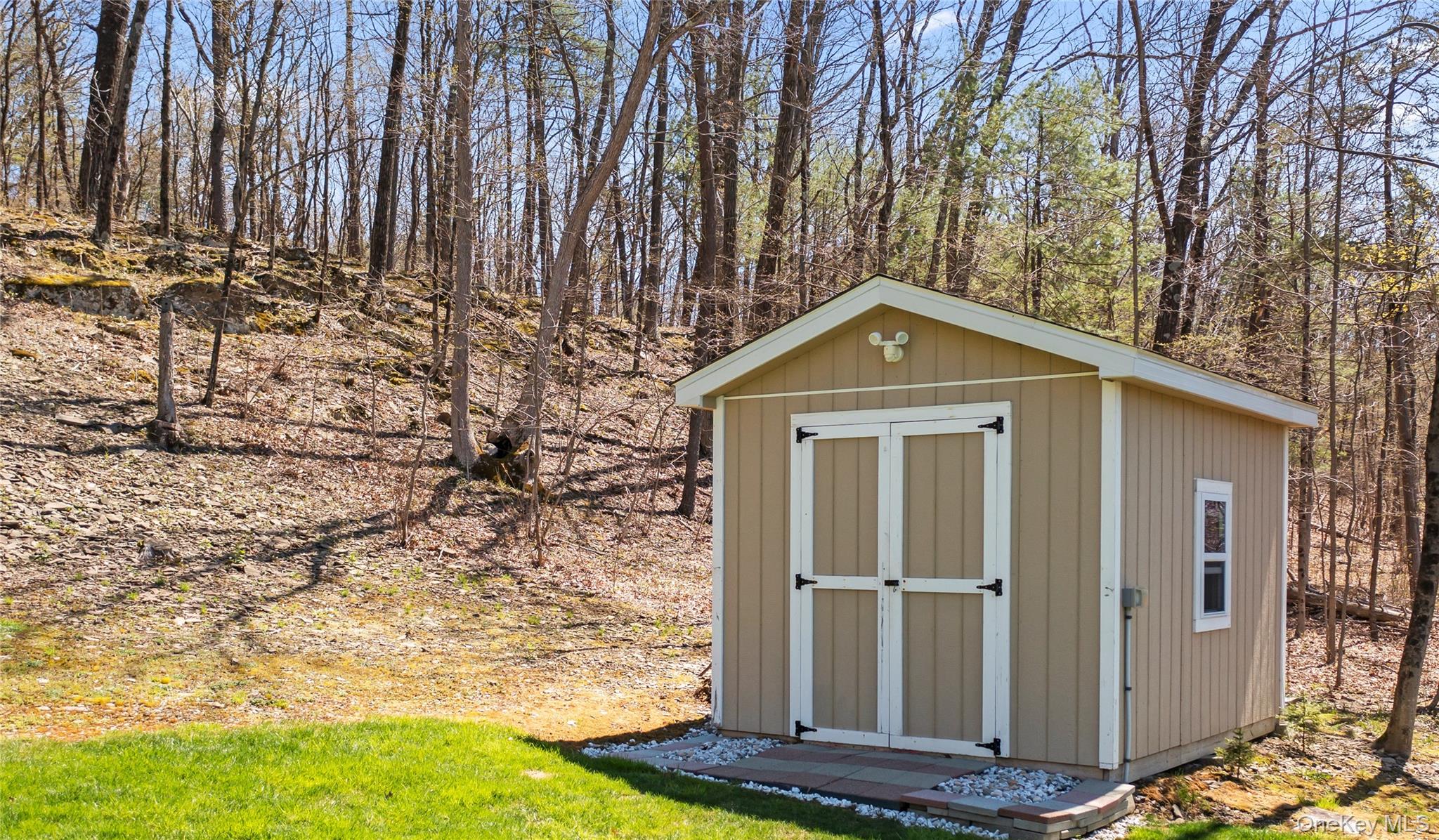 412 Vosenkill Road, Athens, NY 12015