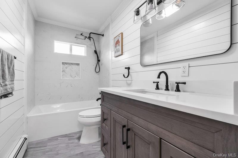 3 Bayview Place, Locust Valley, NY 11560