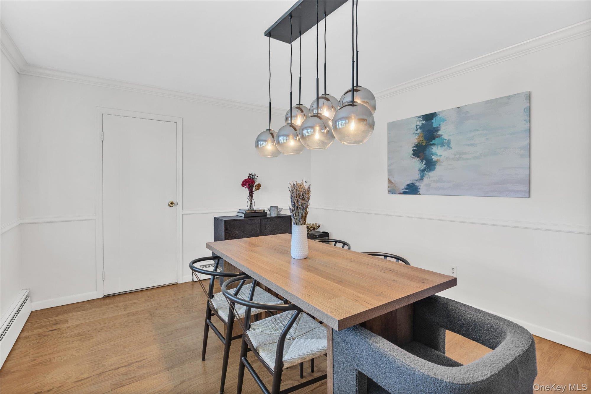 23 Skyview Place, Melville, NY 11747