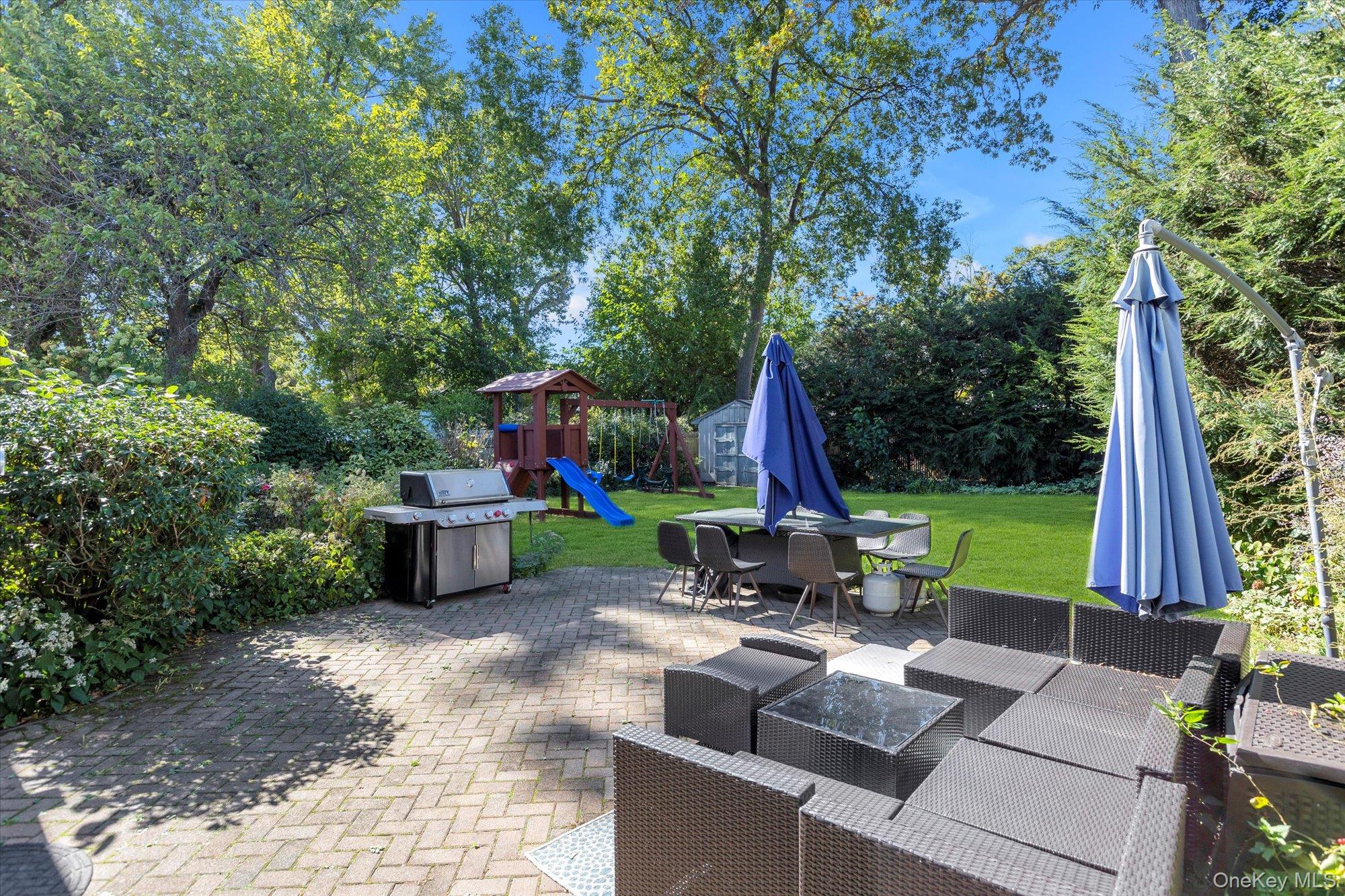 23 Skyview Place, Melville, NY 11747