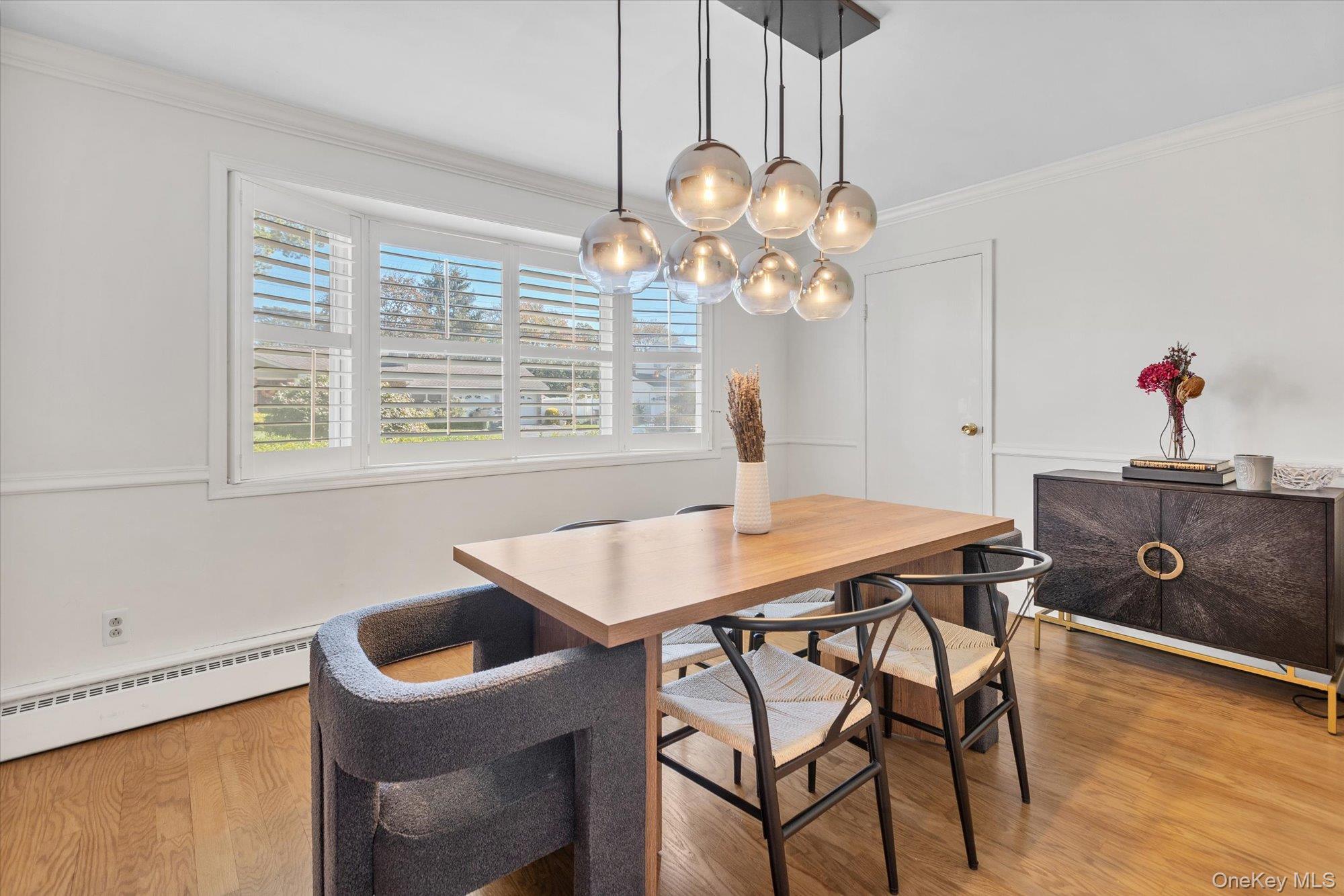 23 Skyview Place, Melville, NY 11747