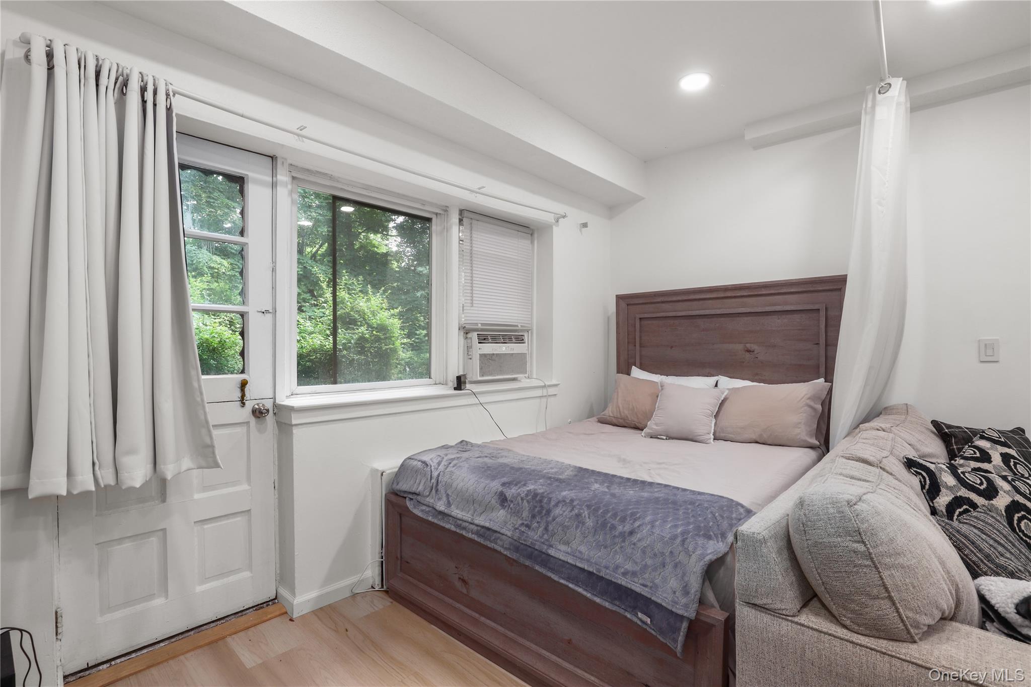 140 N Broadway # IT9, Irvington, NY 10533