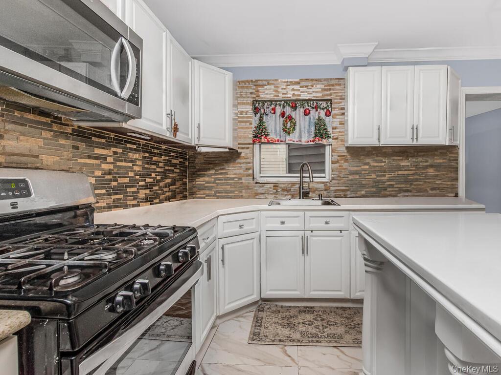 1918 Pitman Avenue, Bronx, NY 10466