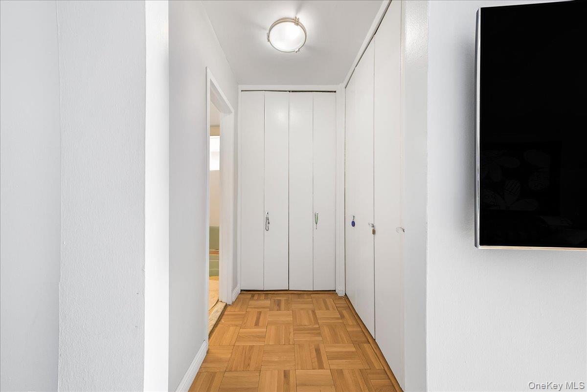 125-10 Queens Boulevard # 1411, Kew Gardens, NY 11415