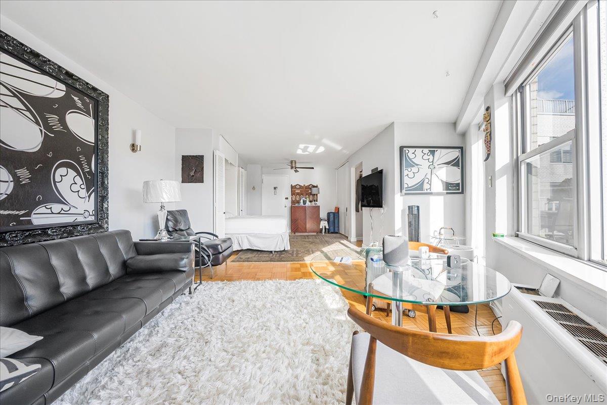 125-10 Queens Boulevard # 1411, Kew Gardens, NY 11415