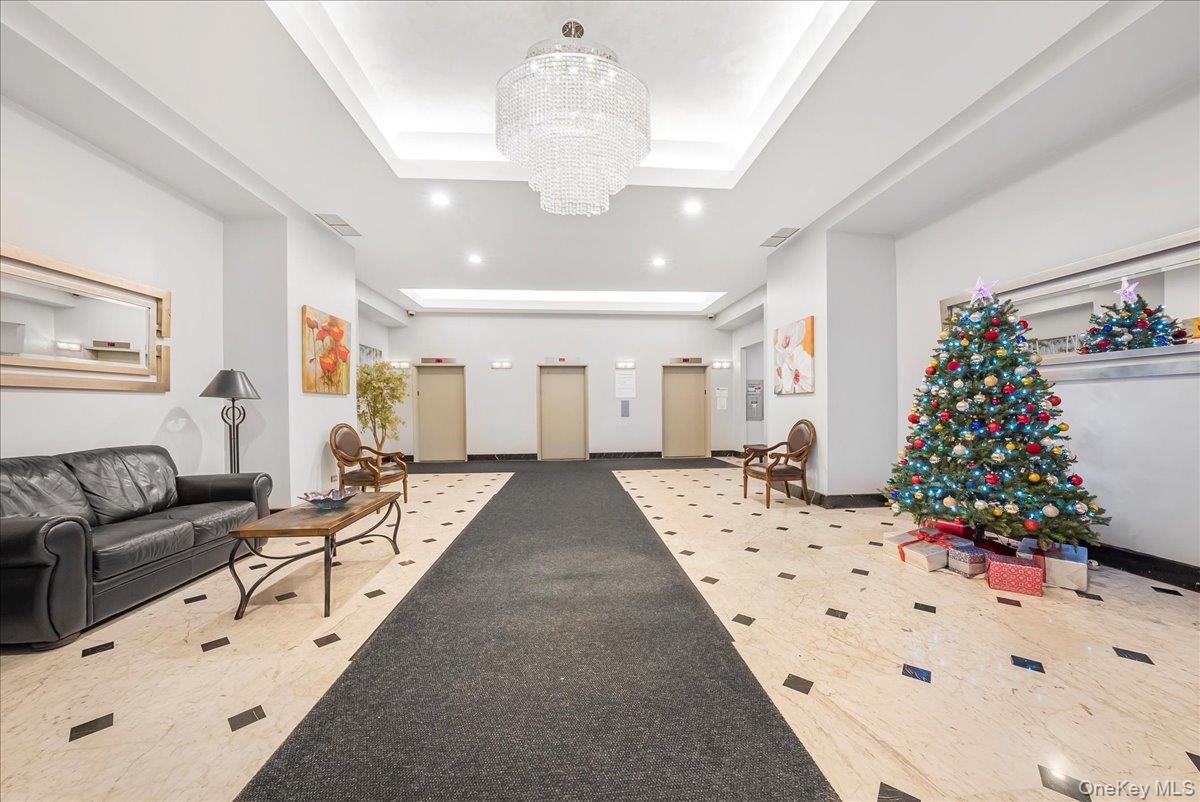 125-10 Queens Boulevard # 1411, Kew Gardens, NY 11415