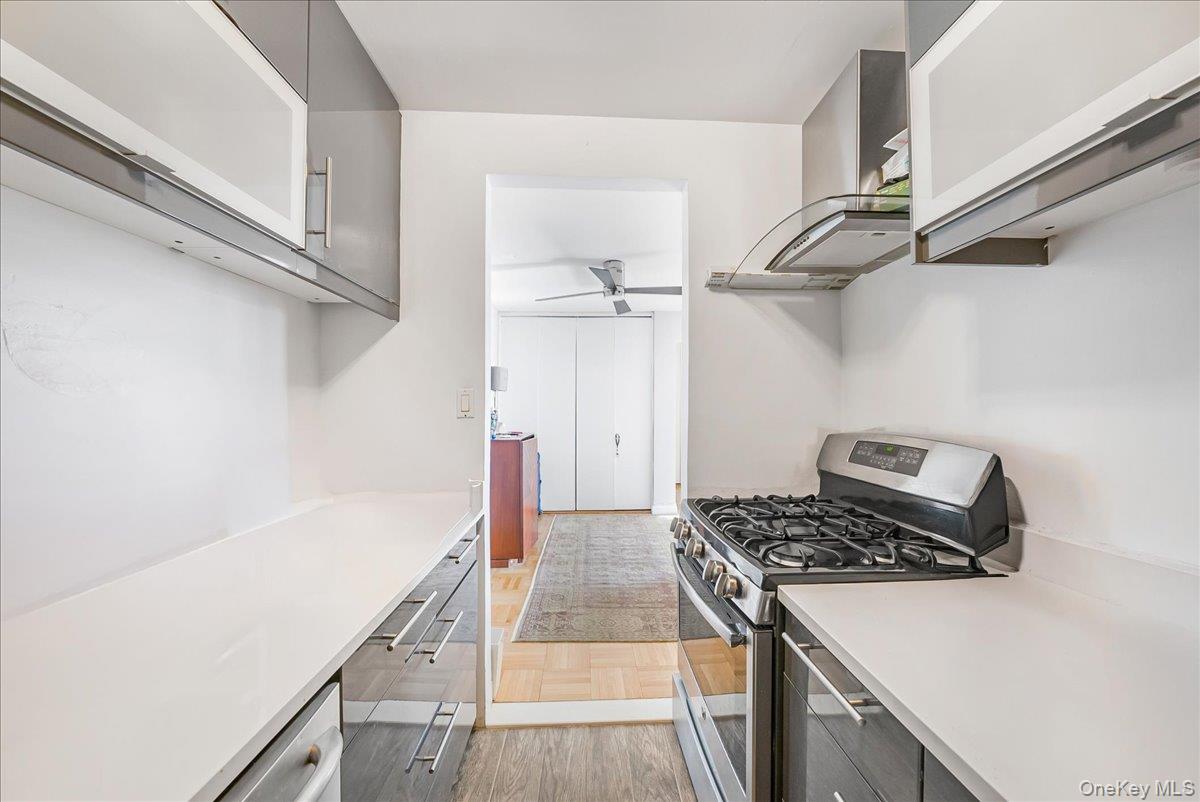 125-10 Queens Boulevard # 1411, Kew Gardens, NY 11415