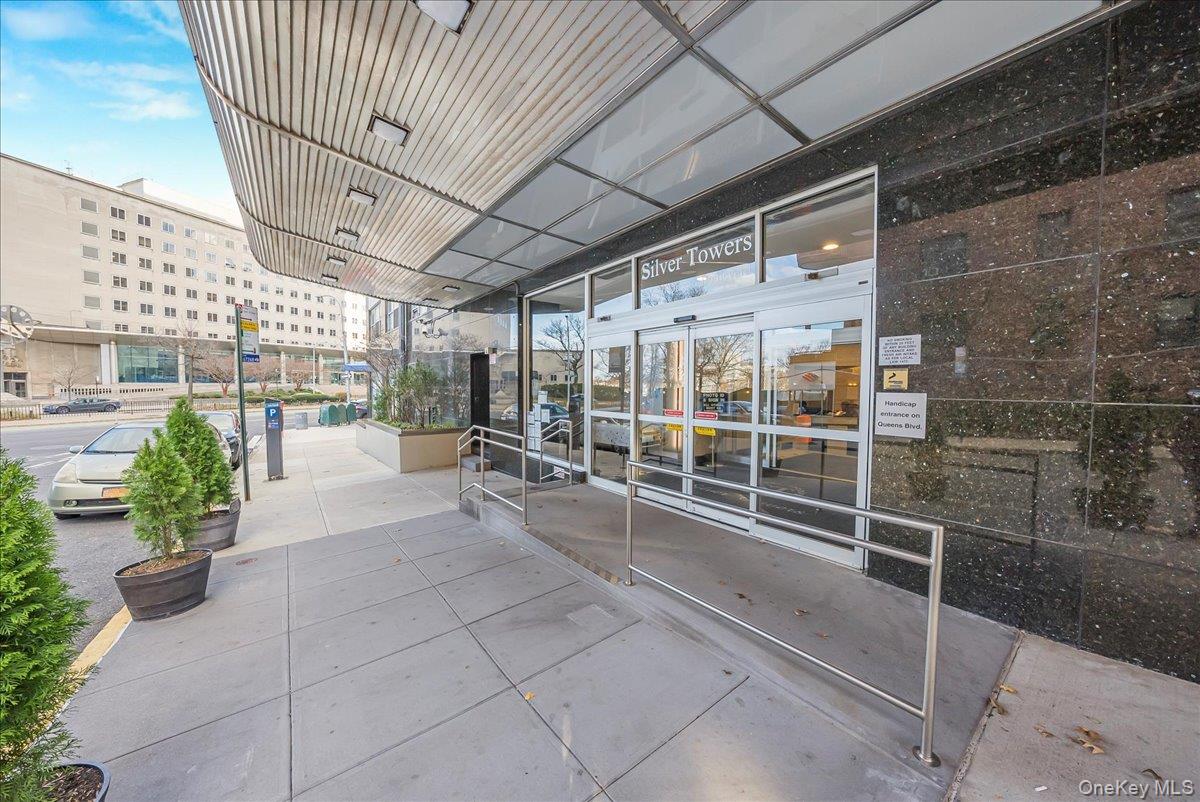 125-10 Queens Boulevard # 1411, Kew Gardens, NY 11415