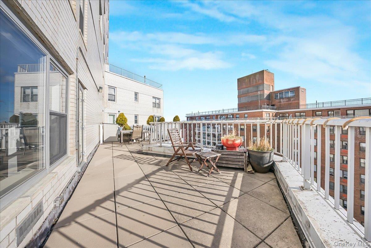 125-10 Queens Boulevard # 1411, Kew Gardens, NY 11415