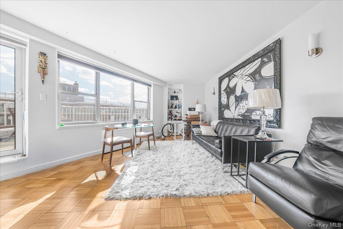 125-10 Queens Boulevard # 1411, Kew Gardens, NY 11415