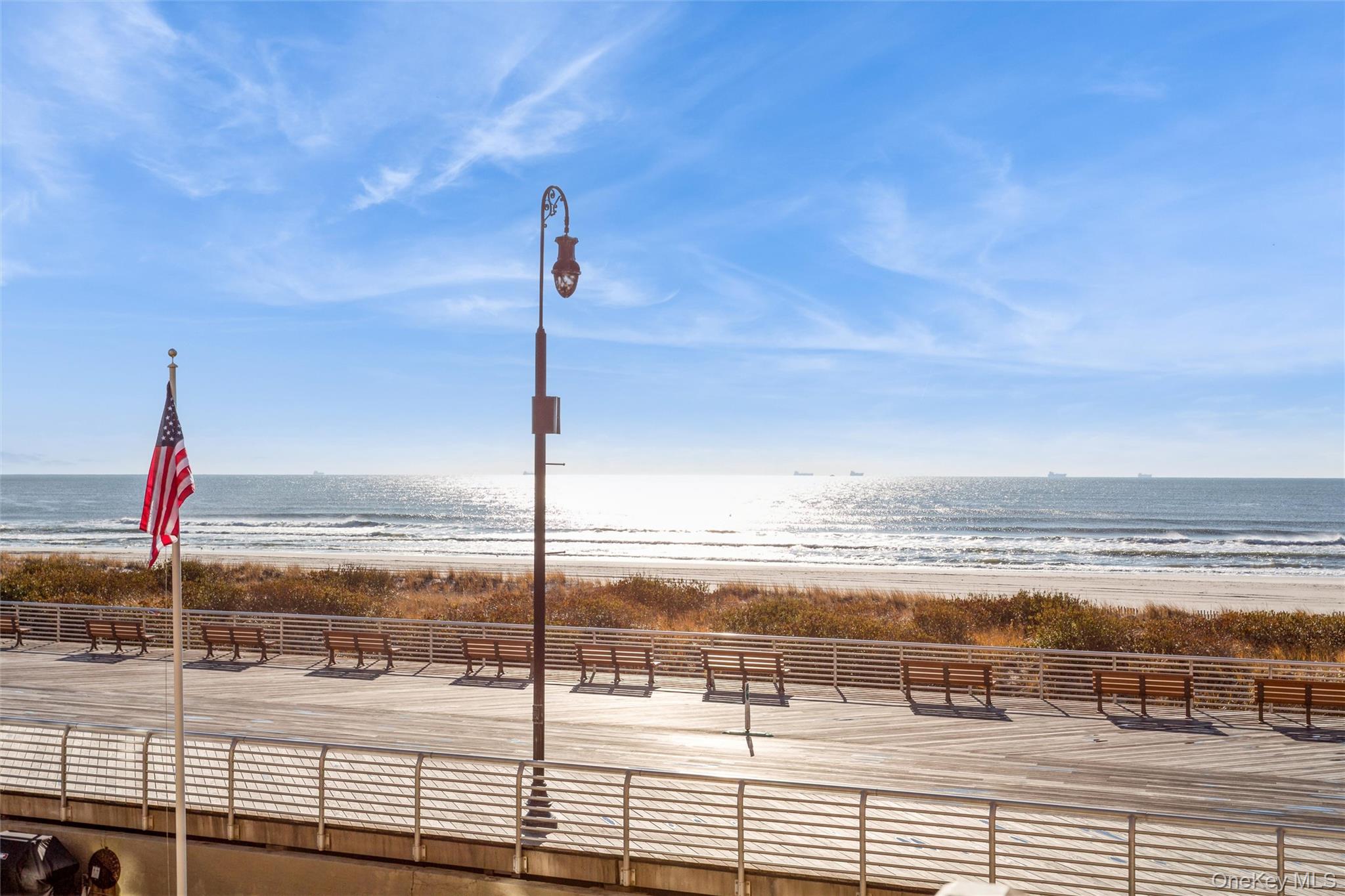 560 W Broadway # 2A, Long Beach, NY 11561