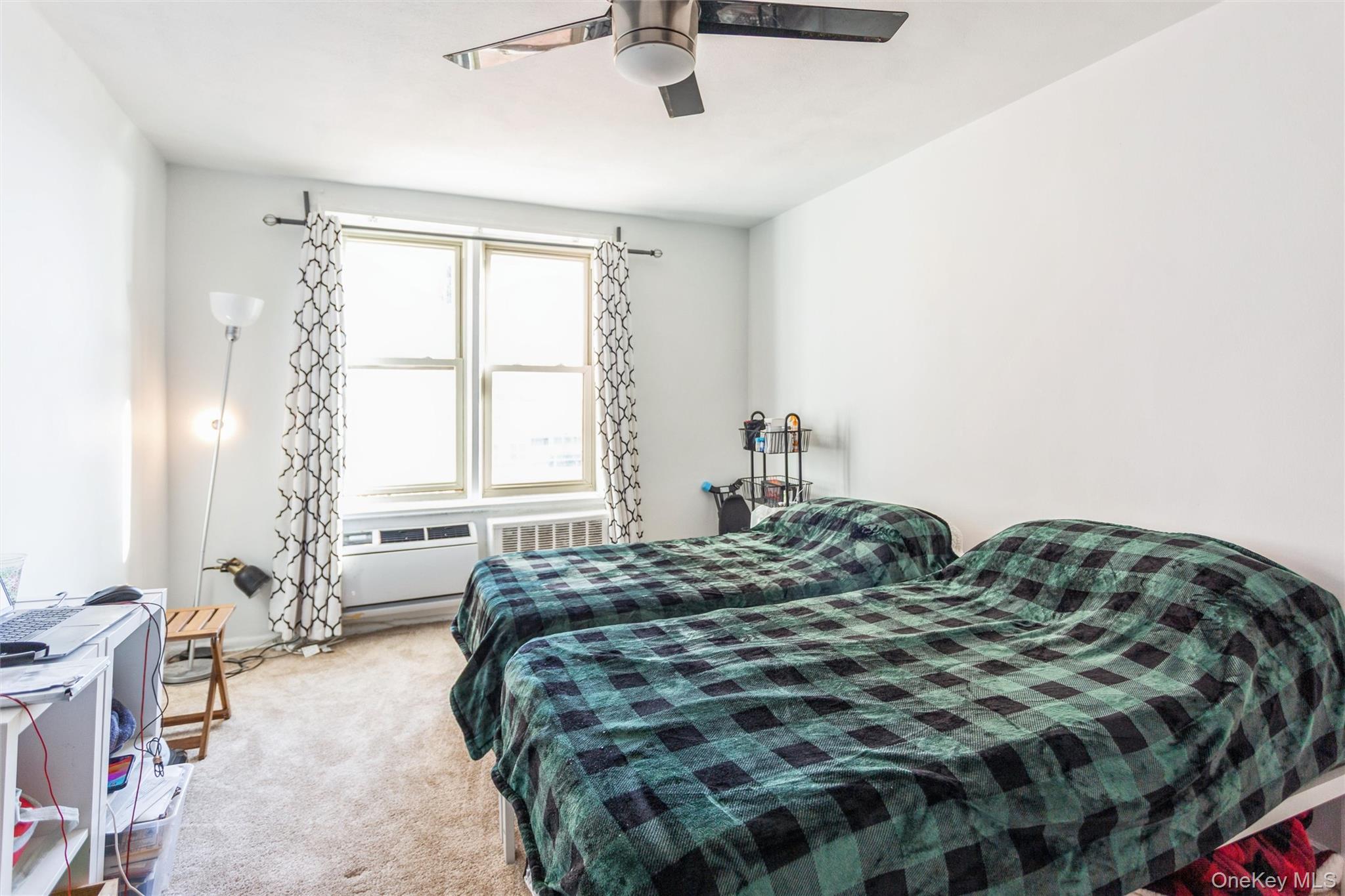 560 W Broadway # 2A, Long Beach, NY 11561