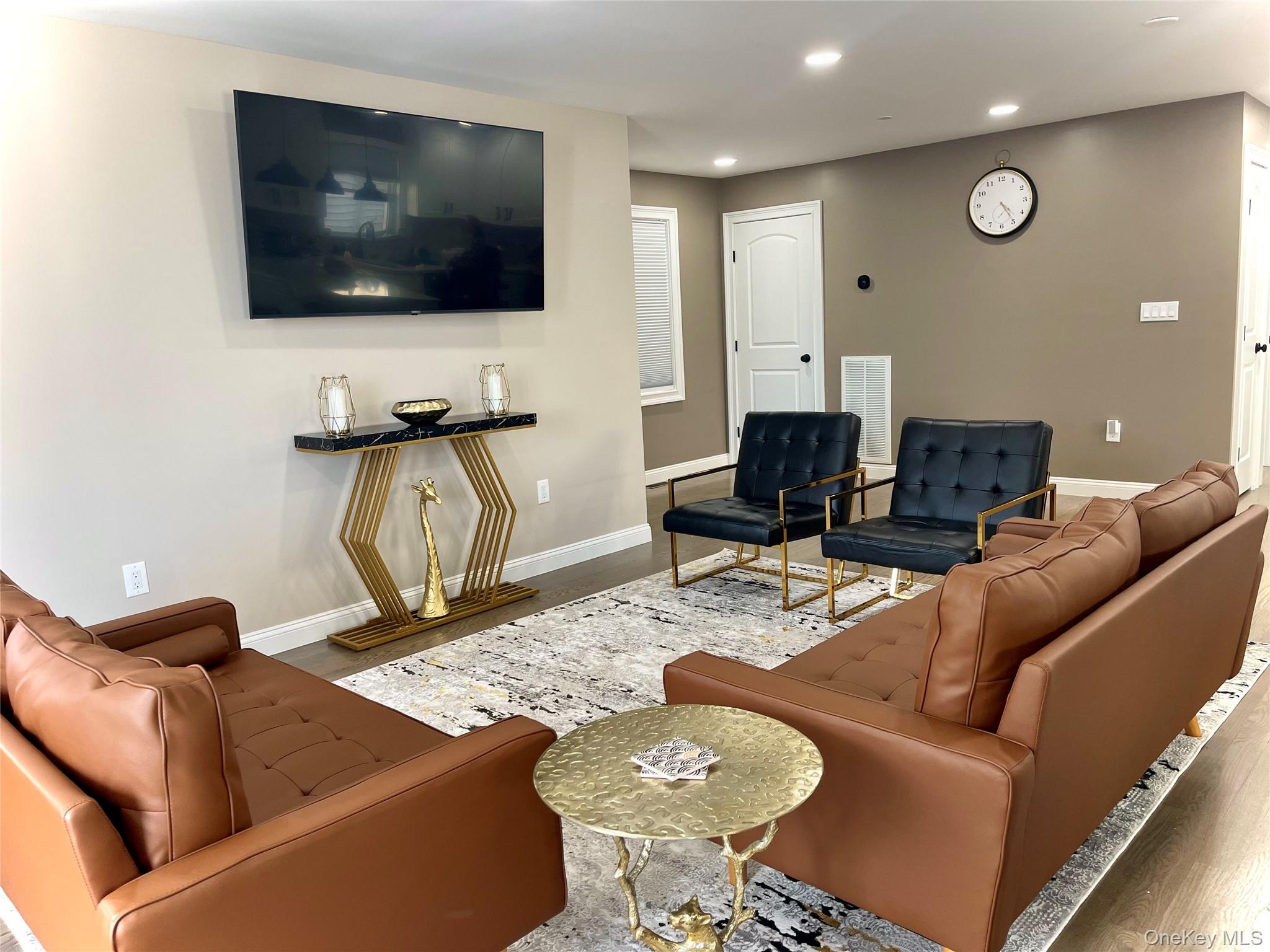 91 E Fulton Street, Long Beach, NY 11561