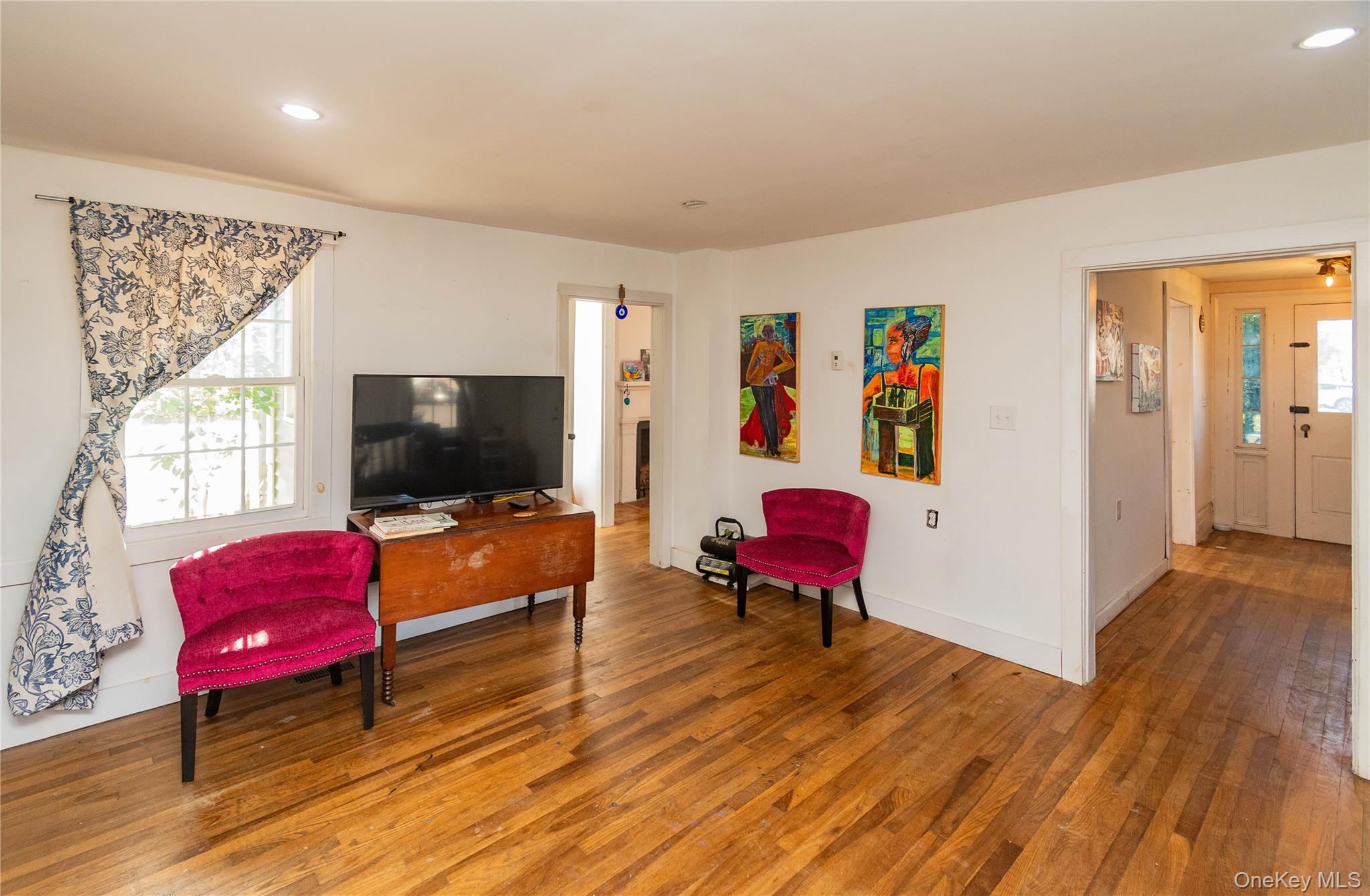 147 Broadway # 9W, Port Ewen, NY 12466