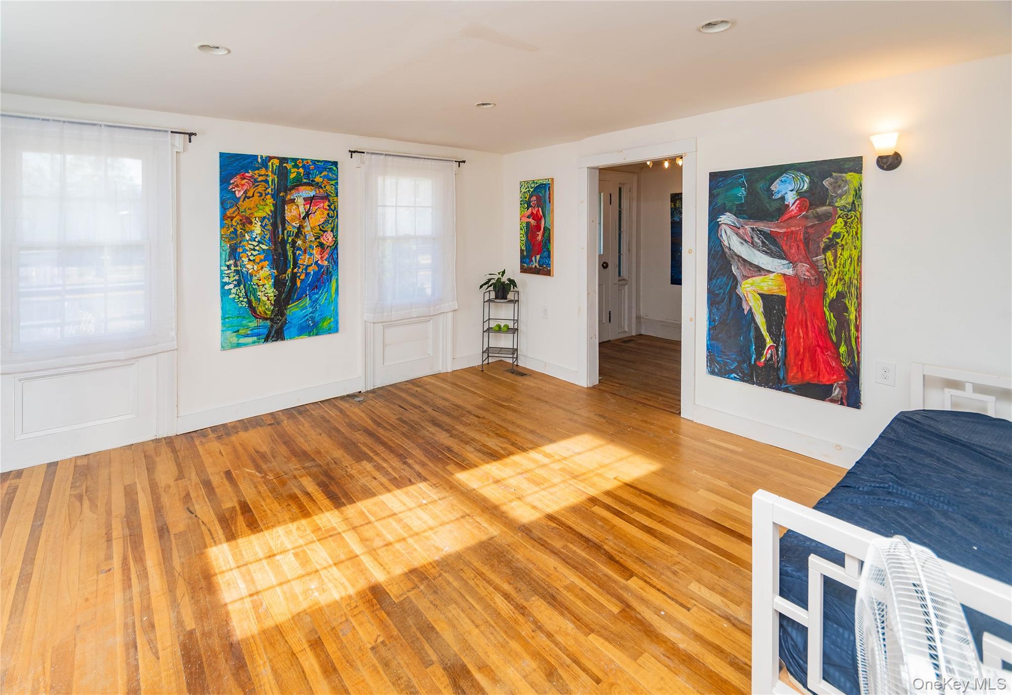 147 Broadway # 9W, Port Ewen, NY 12466