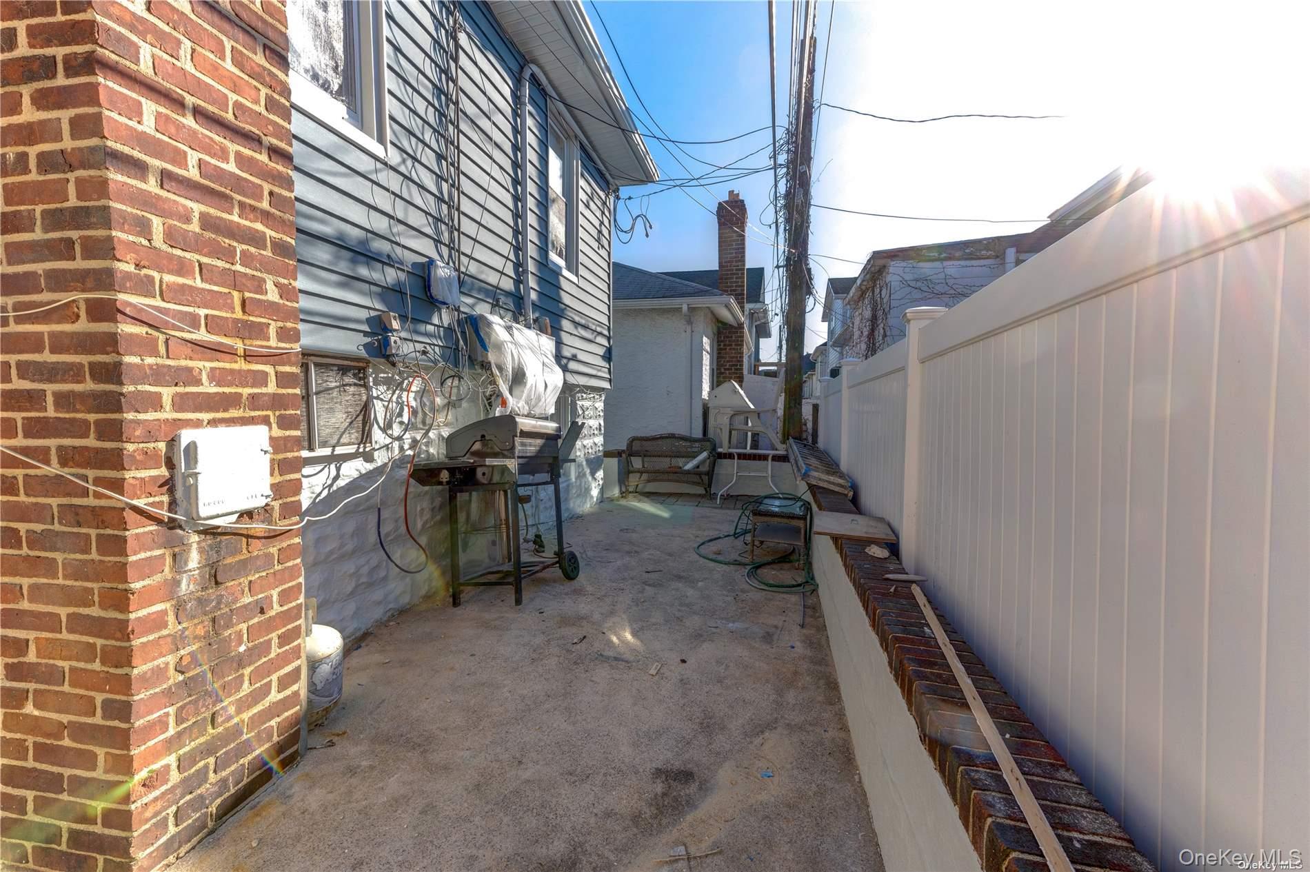 85 Florida Street, Long Beach, NY 11561