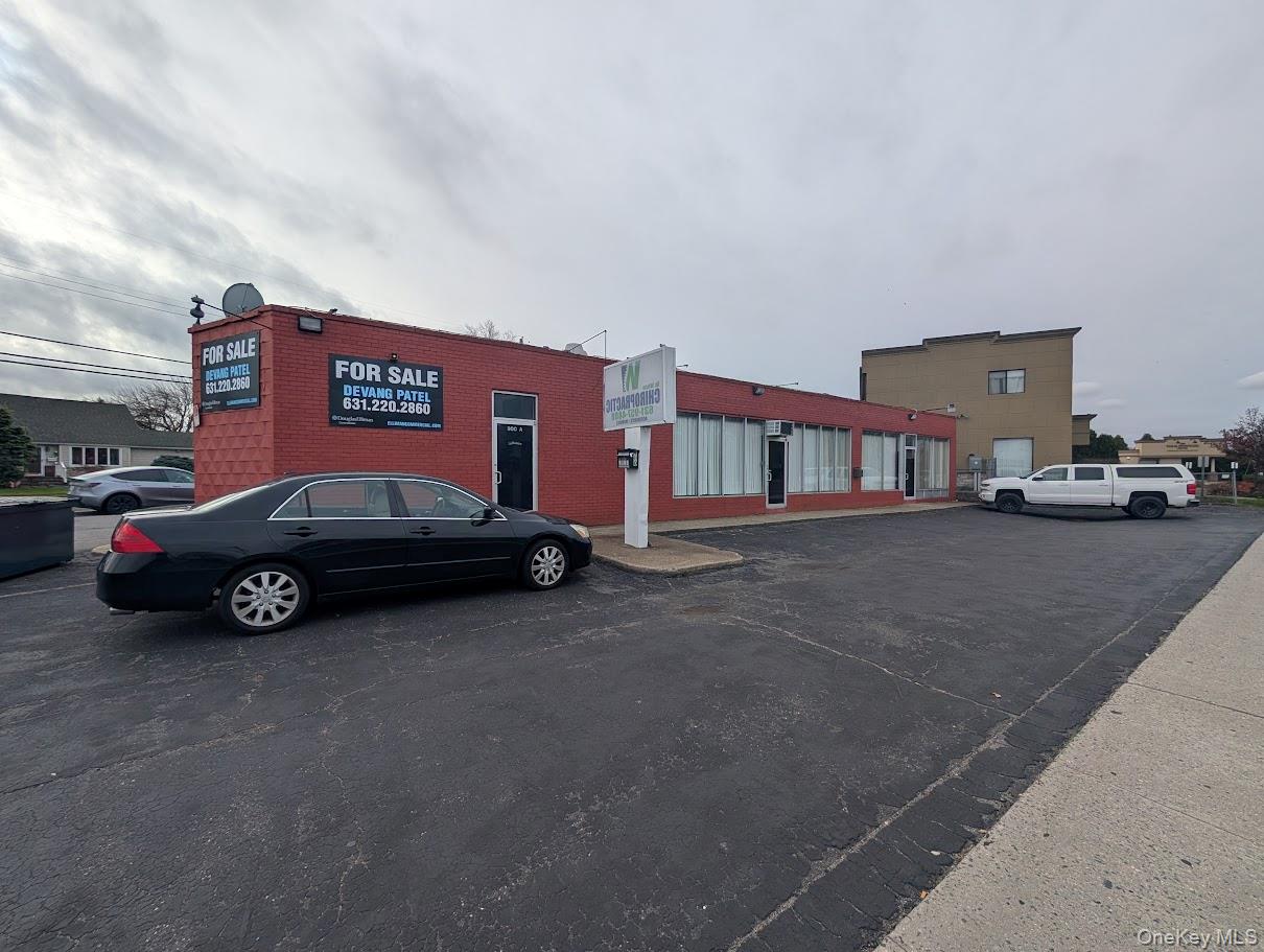 900 Route 109, Lindenhurst, NY 11757