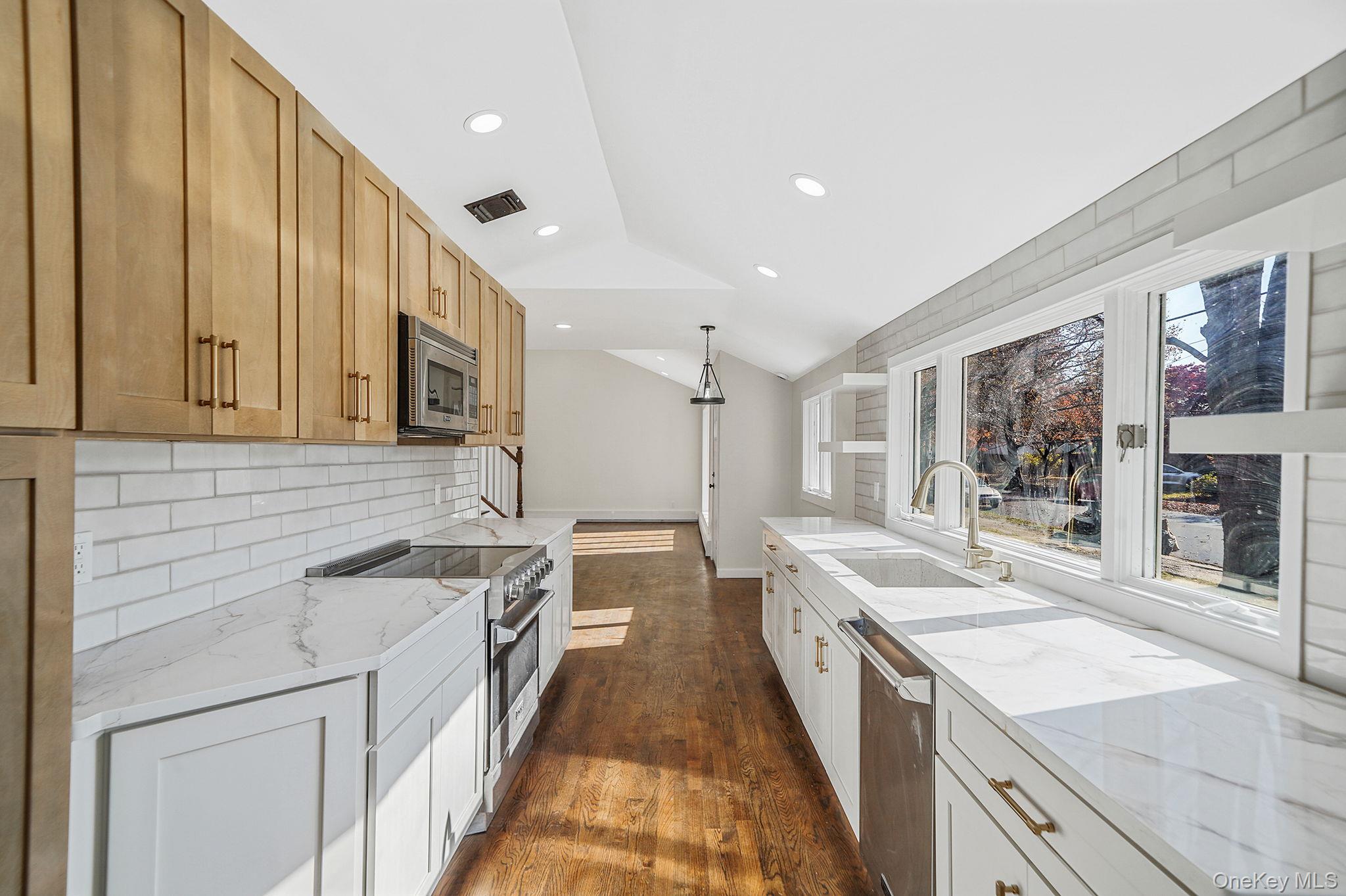 67 Bardolier Lane, Bay Shore, NY 11706