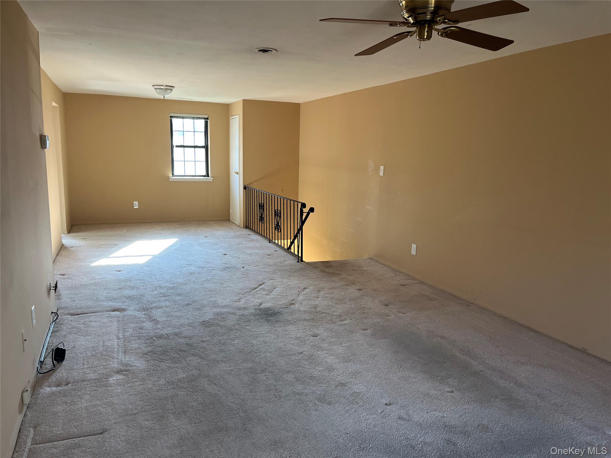 45 Newbrook Lane # 45, Bay Shore, NY 11706