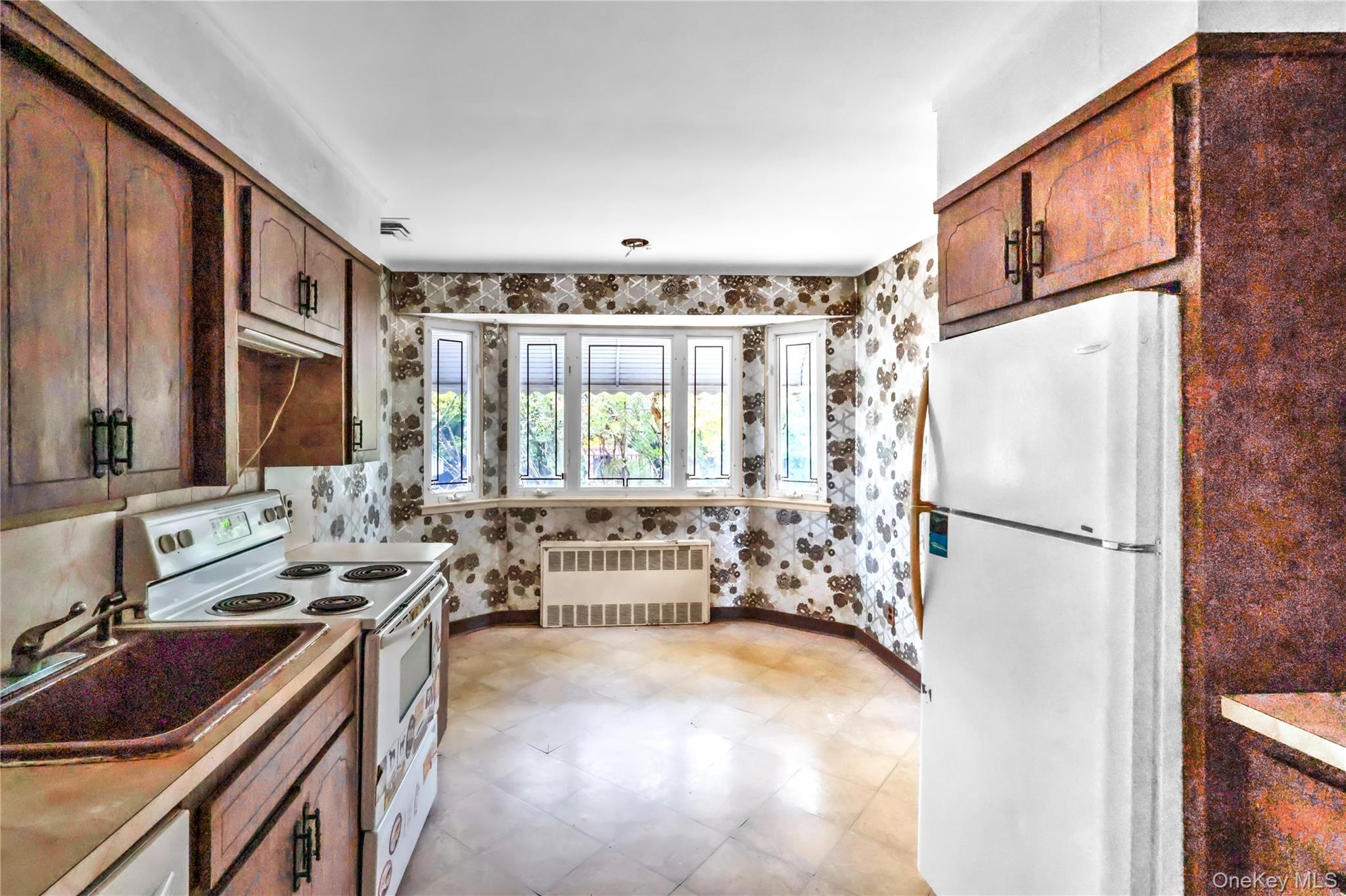 101 Beverly Place, Levittown, NY 11756