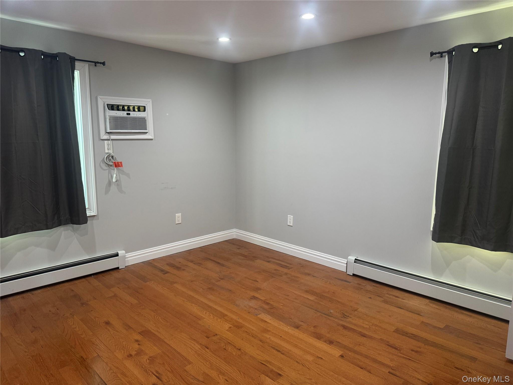 614 Monroe Boulevard # Upper, Long Beach, NY 11561