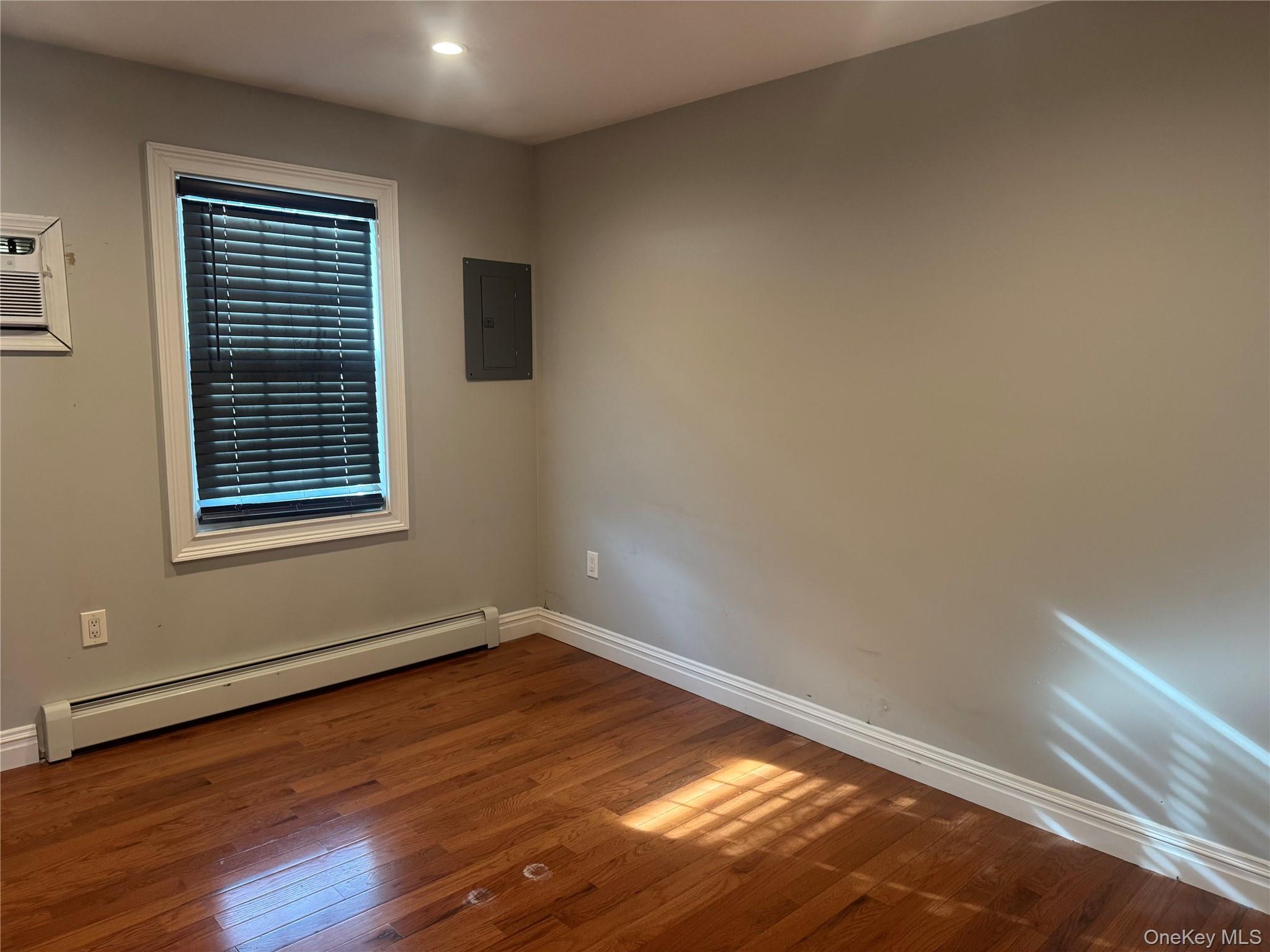 614 Monroe Boulevard # Upper, Long Beach, NY 11561