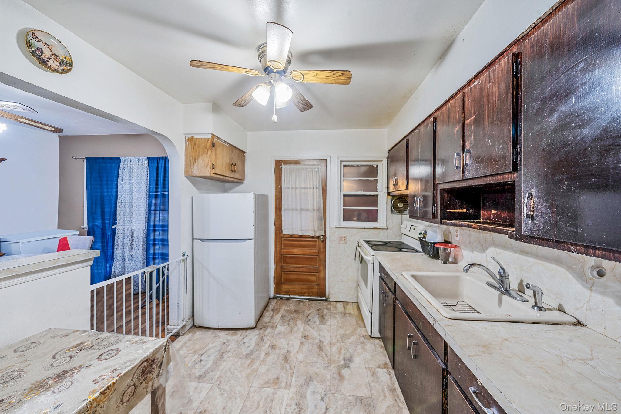 98 Miriam Street, Valley Stream, NY 11581