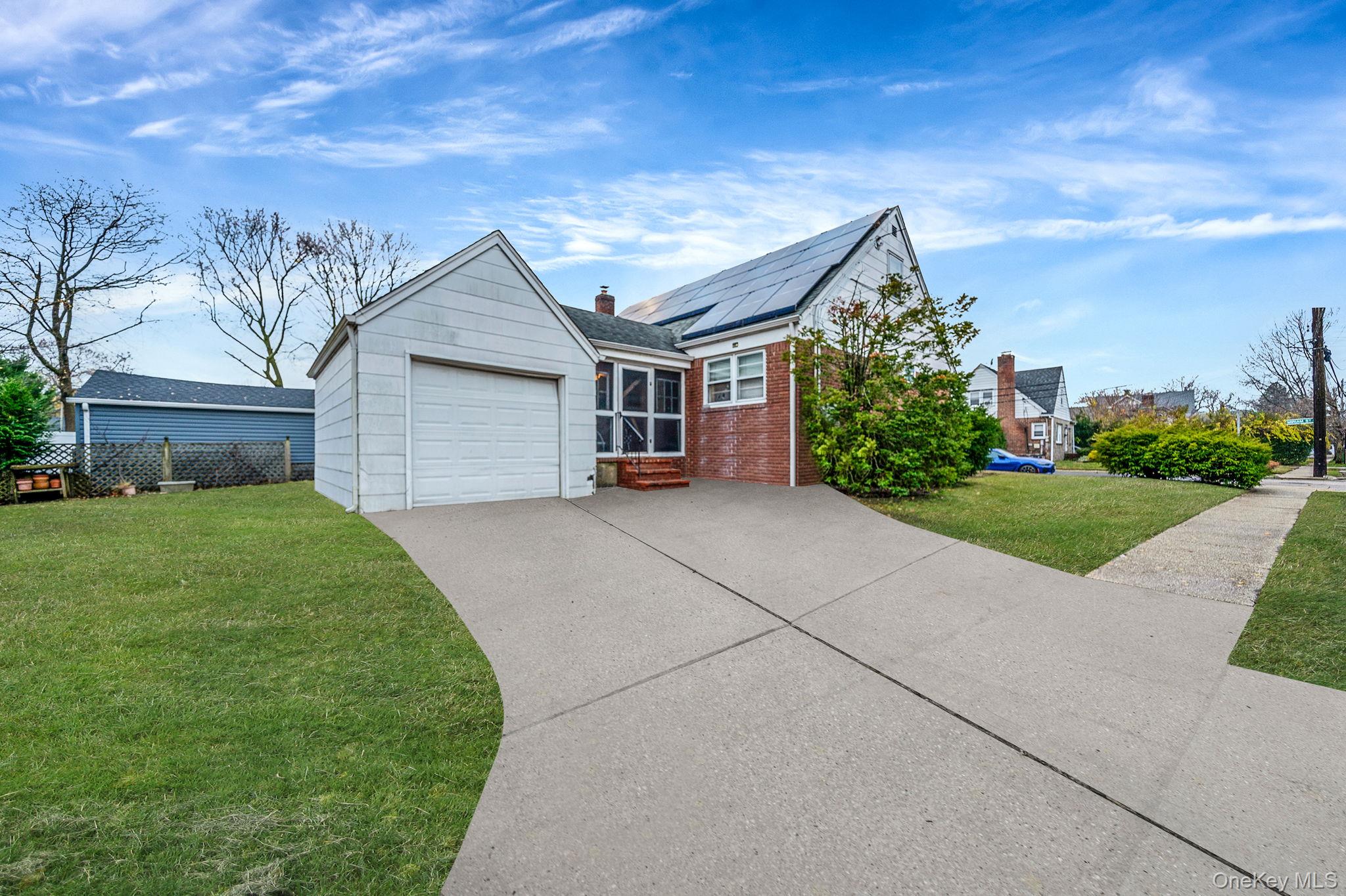 98 Miriam Street, Valley Stream, NY 11581