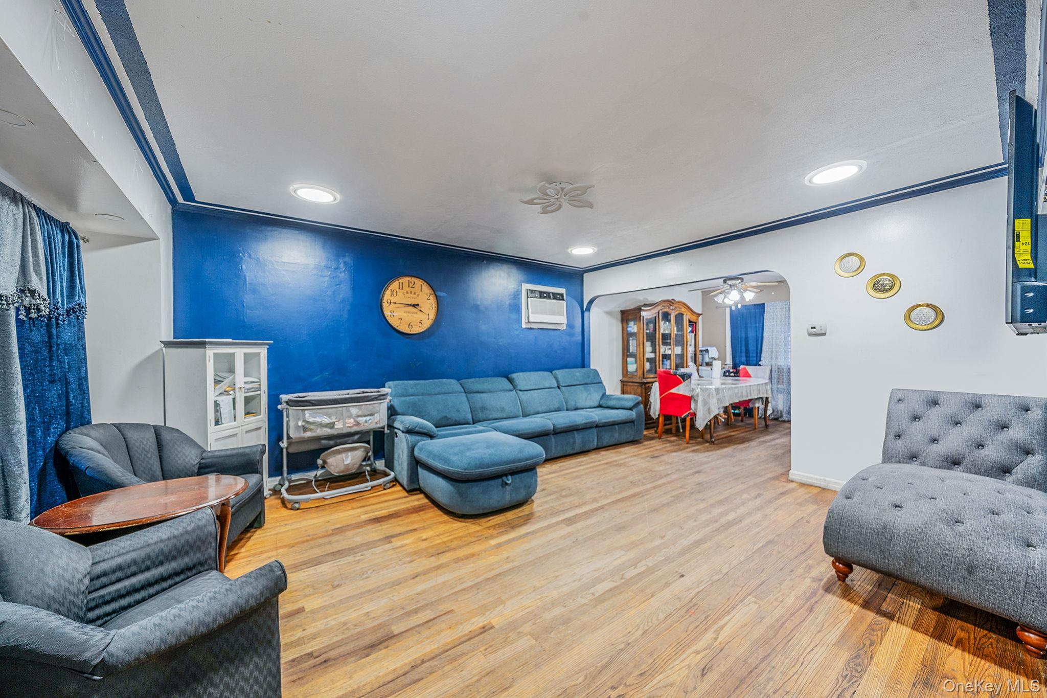 98 Miriam Street, Valley Stream, NY 11581